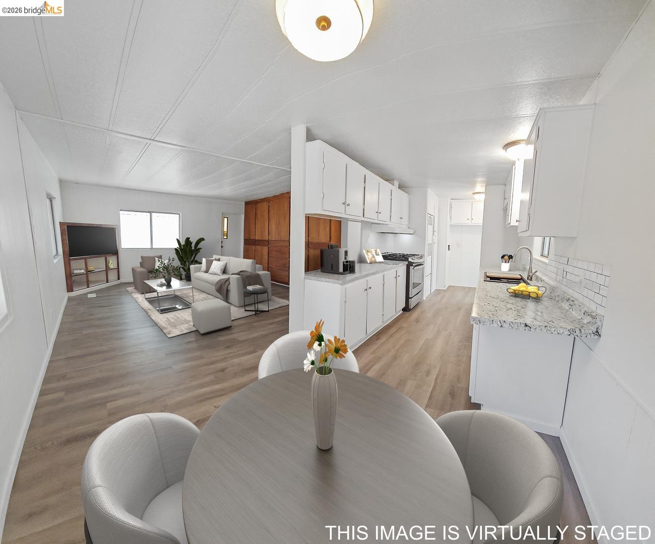 Front Image Thumbnail for EB41139572