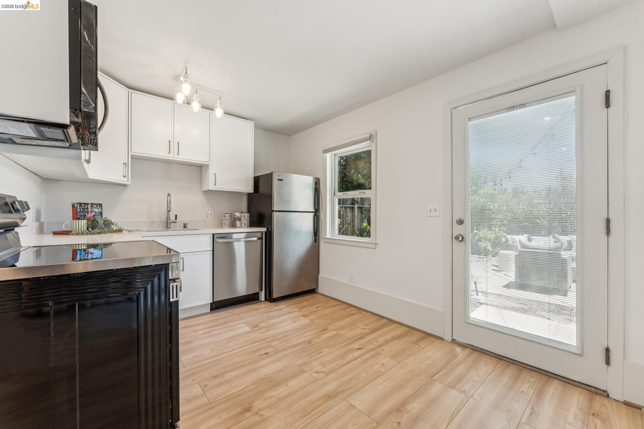 455 Lagunitas Ave, Oakland CA 94610 — photo 41