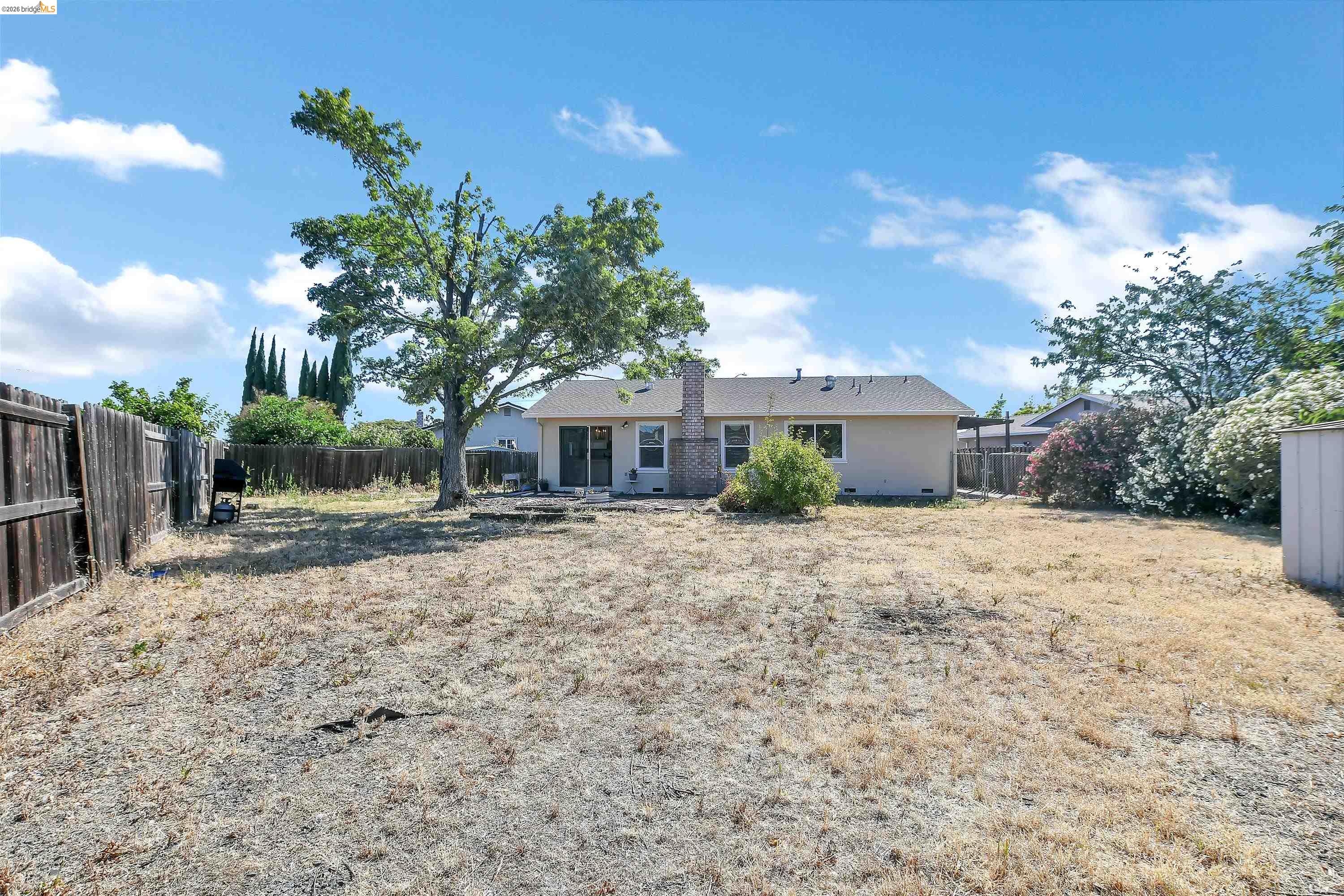 2123 Camelia Ct, Pittsburg CA 94565 — photo 9