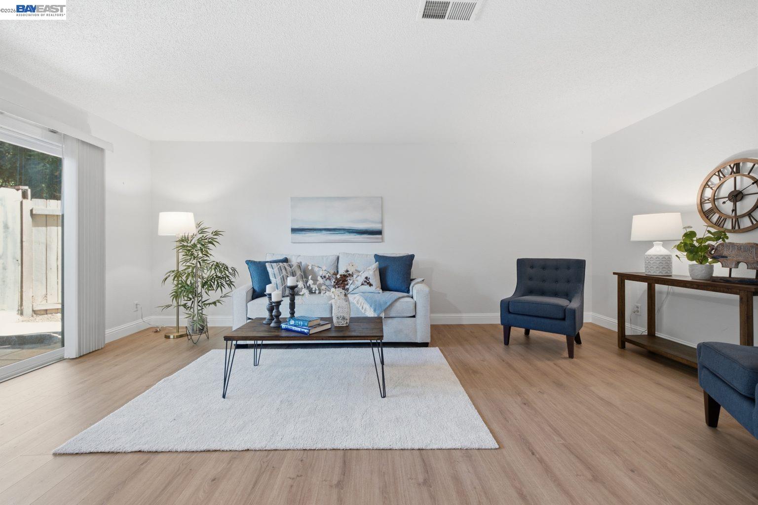 Photo #8: 41139585 Listing: Photo #8