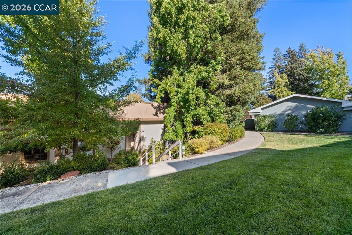 Photo #2: 41139605 Listing: Photo #2