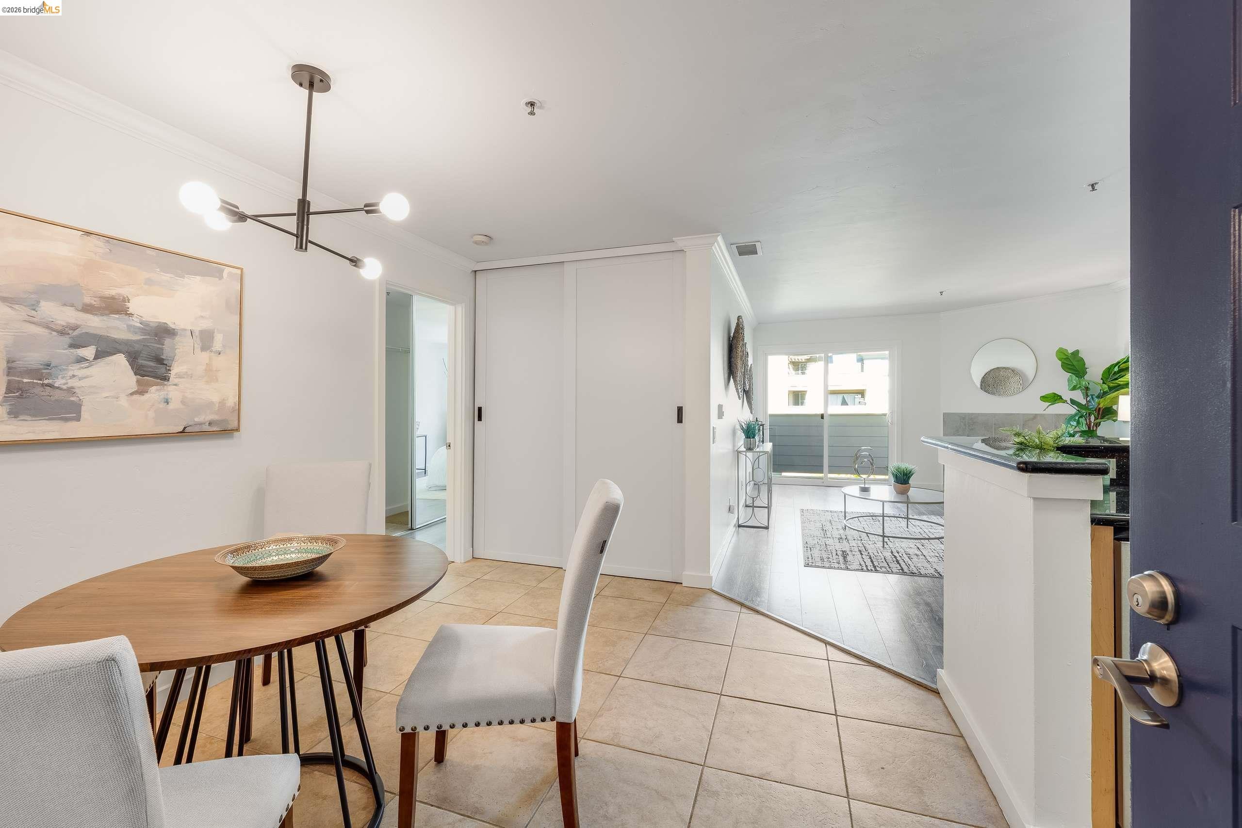 Photo #2: 41139613 Listing: Photo #2
