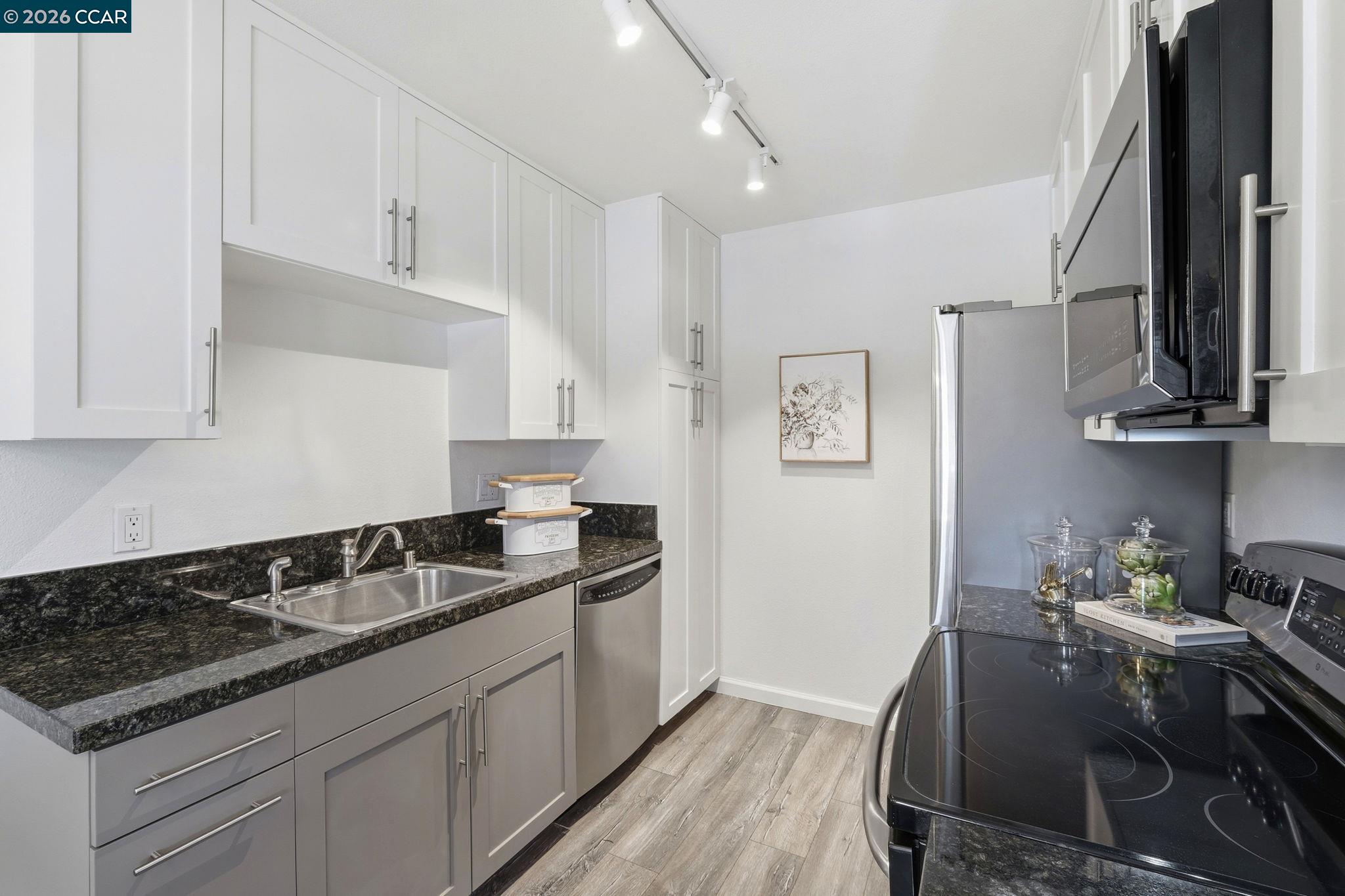 Photo #6: 41139617 Listing: Photo #6