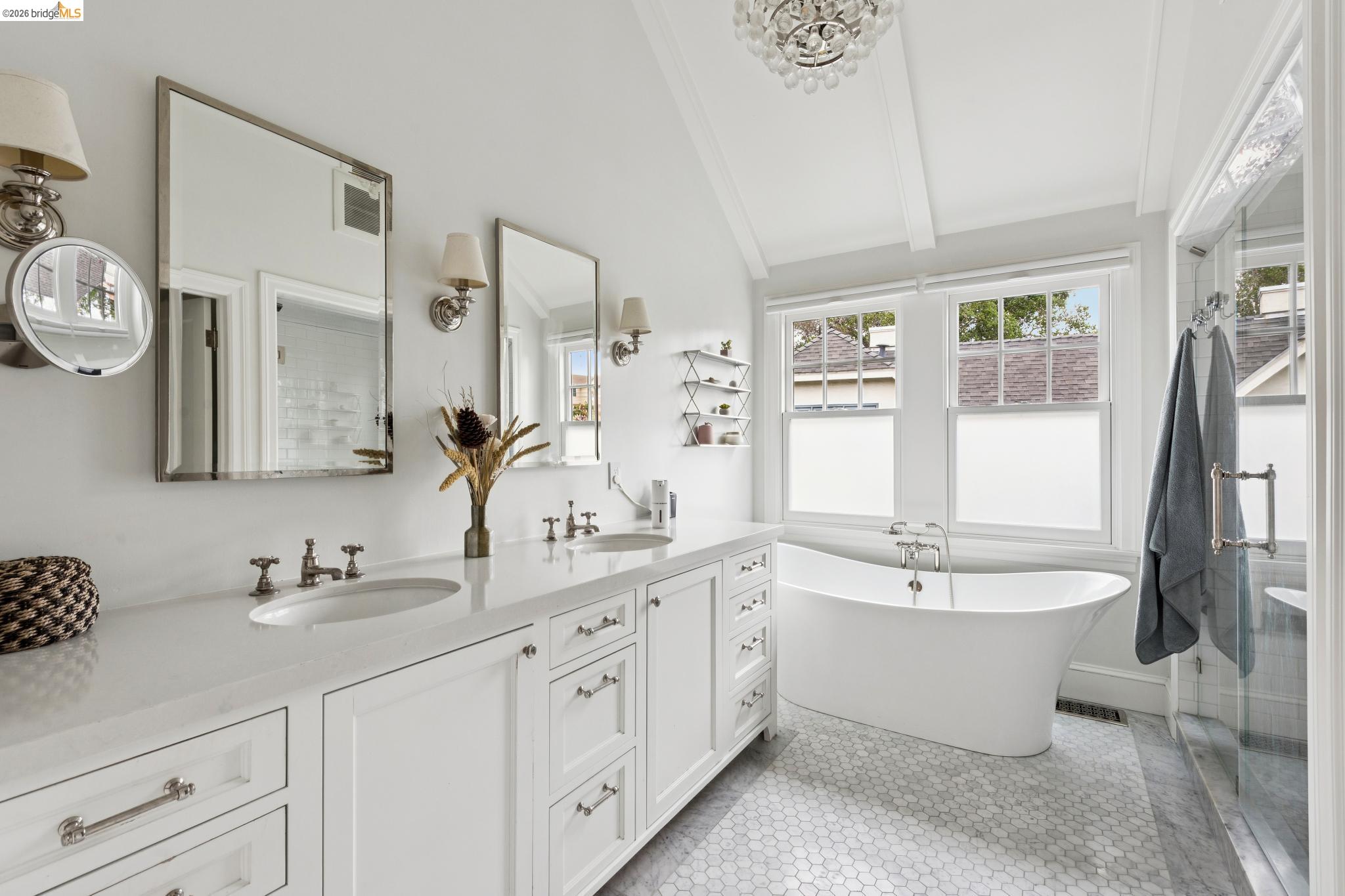 68 Oakmont Ave, Piedmont CA 94610 — photo 13