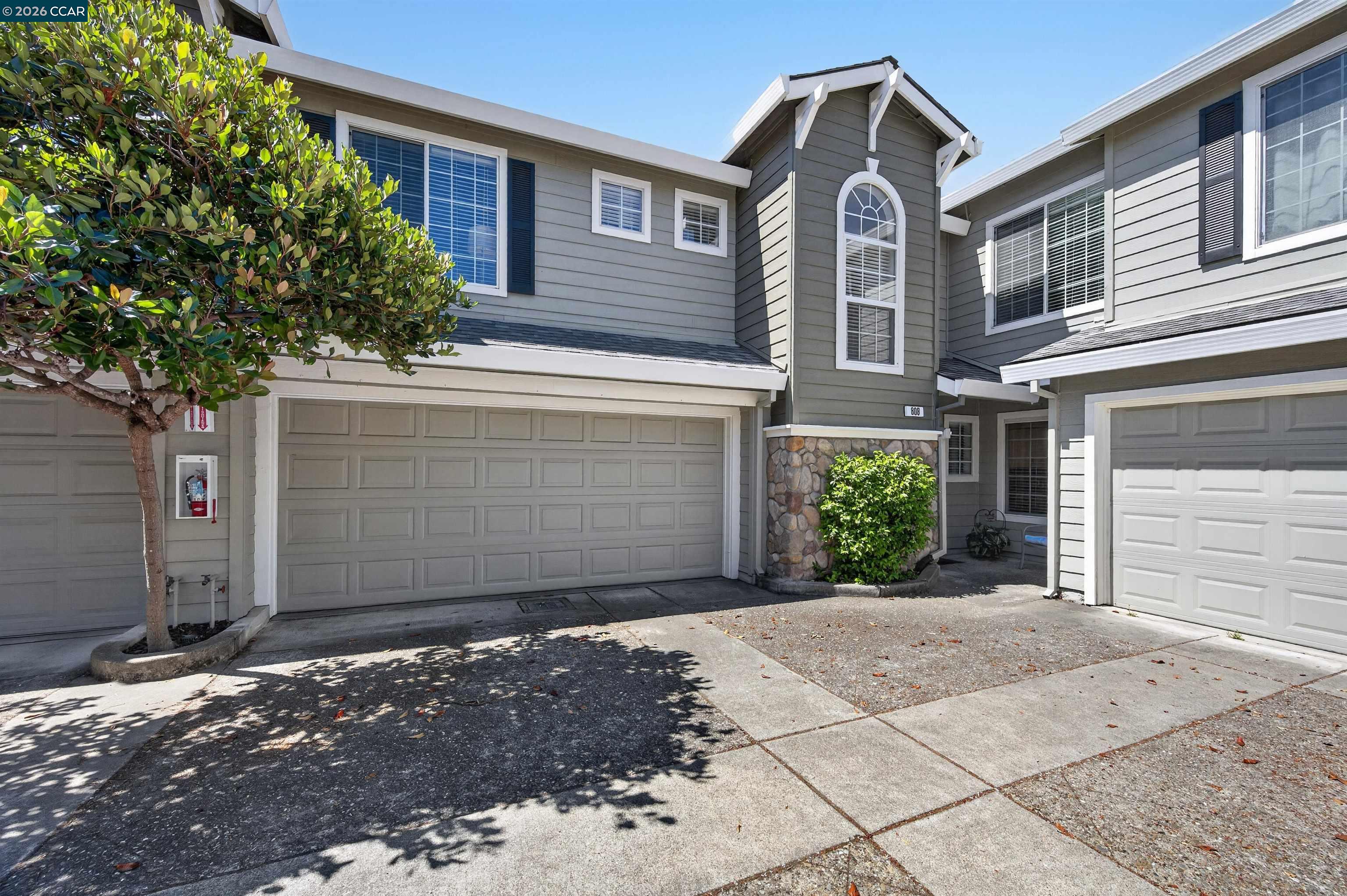Photo #1: 41139624 Listing: Photo #1