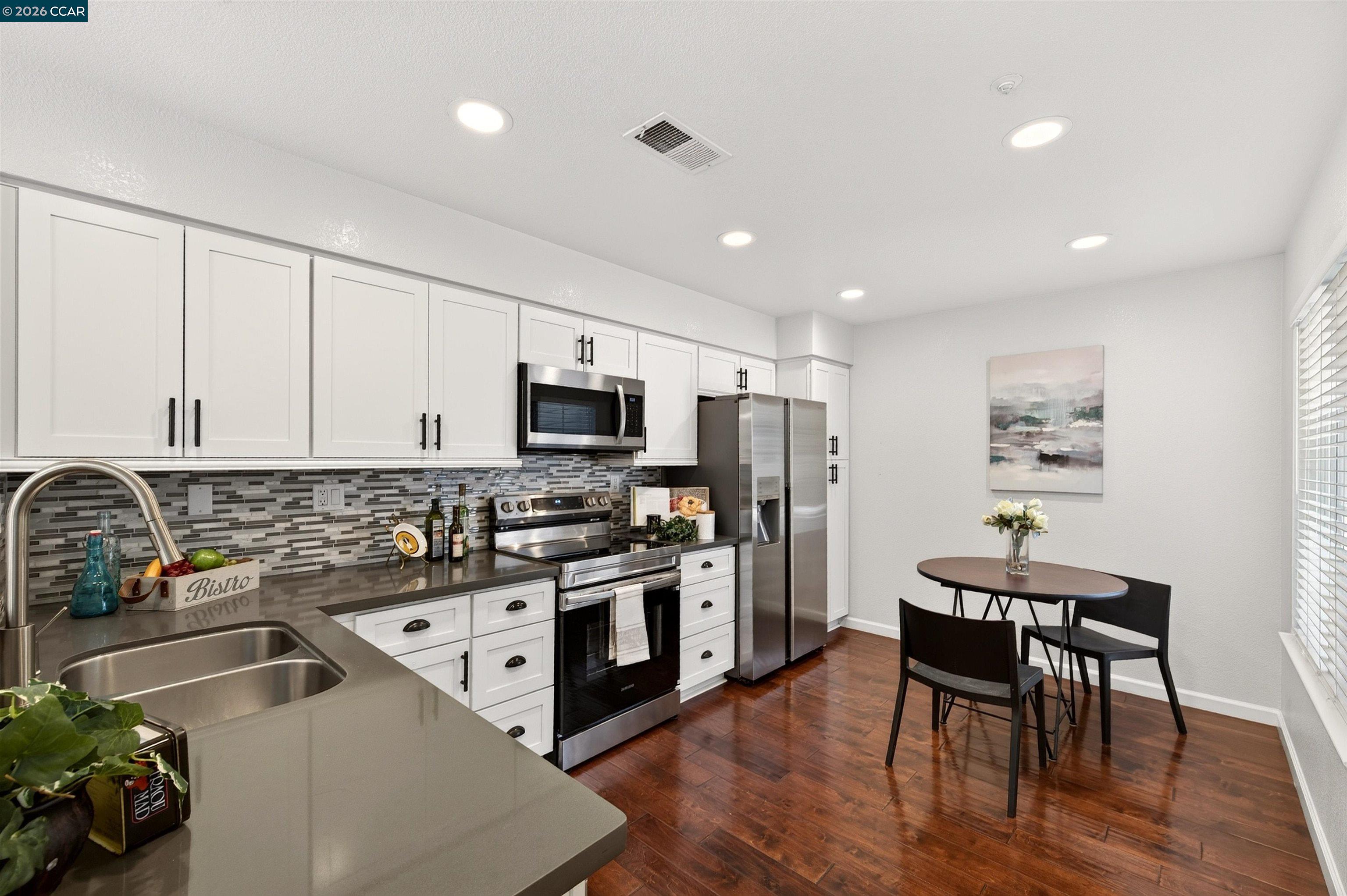 Photo #15: 41139624 Listing: Photo #15