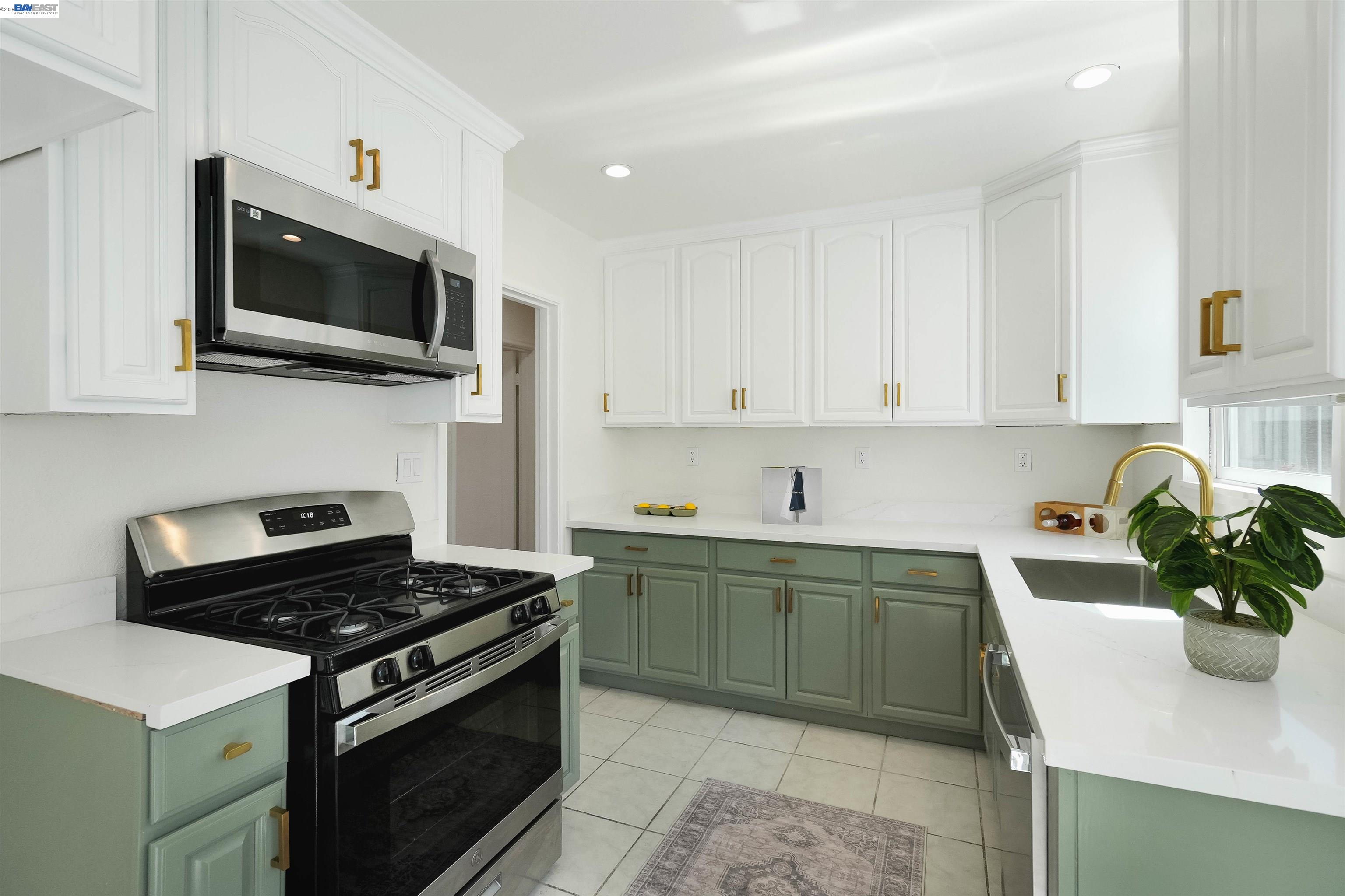 945 62Nd St, Oakland CA 94608 — photo 18