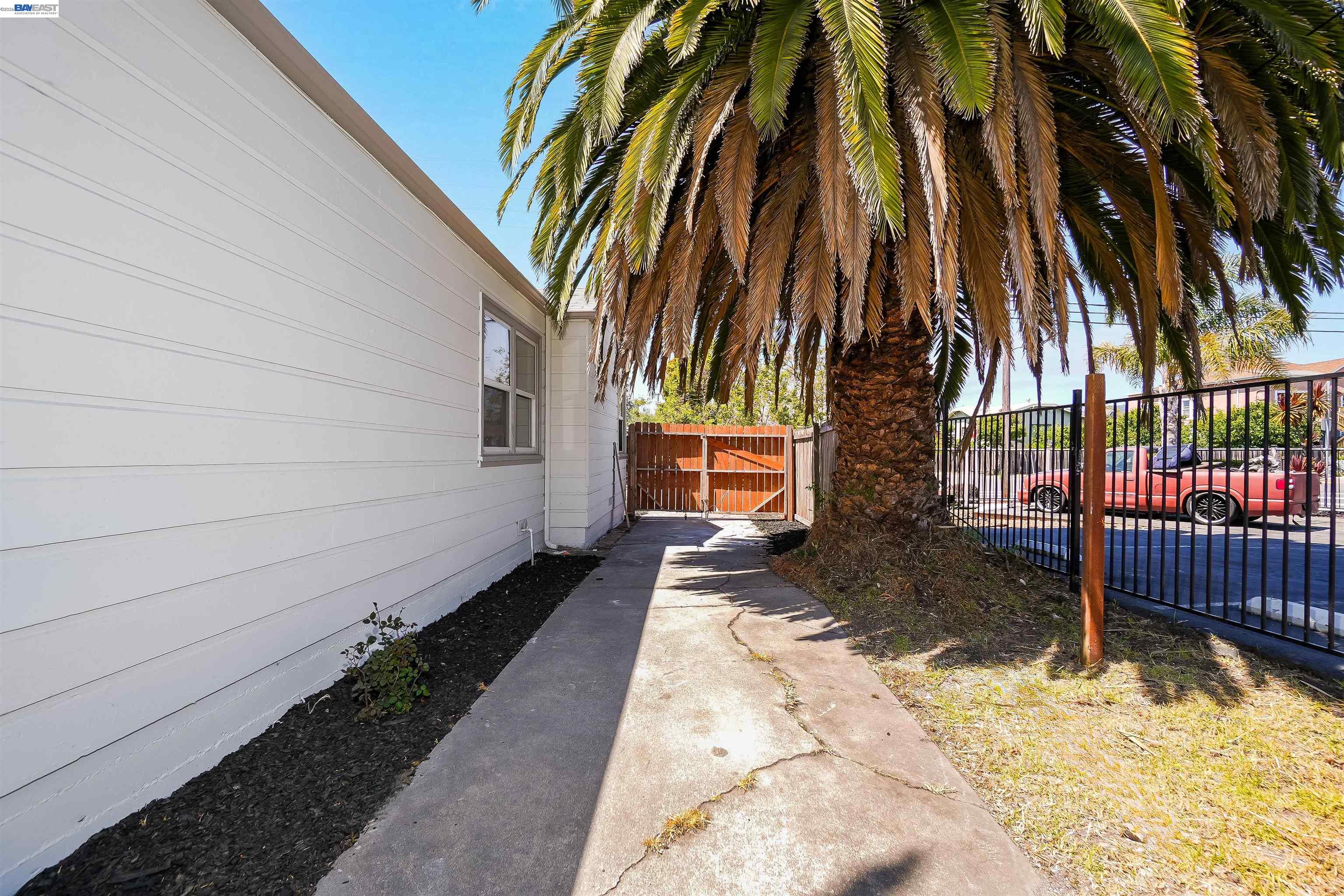 945 62Nd St, Oakland CA 94608 — photo 38