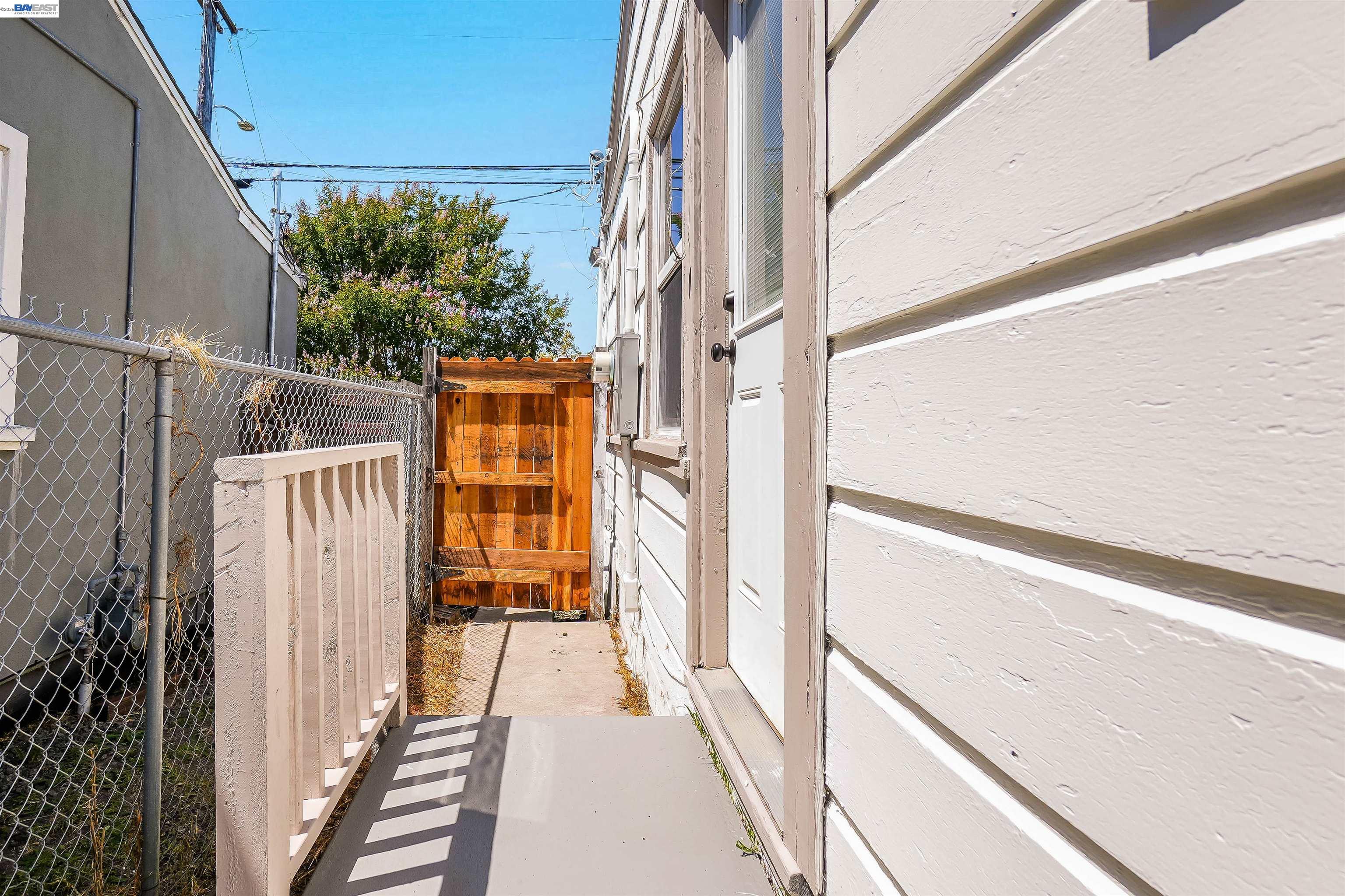 945 62Nd St, Oakland CA 94608 — photo 42