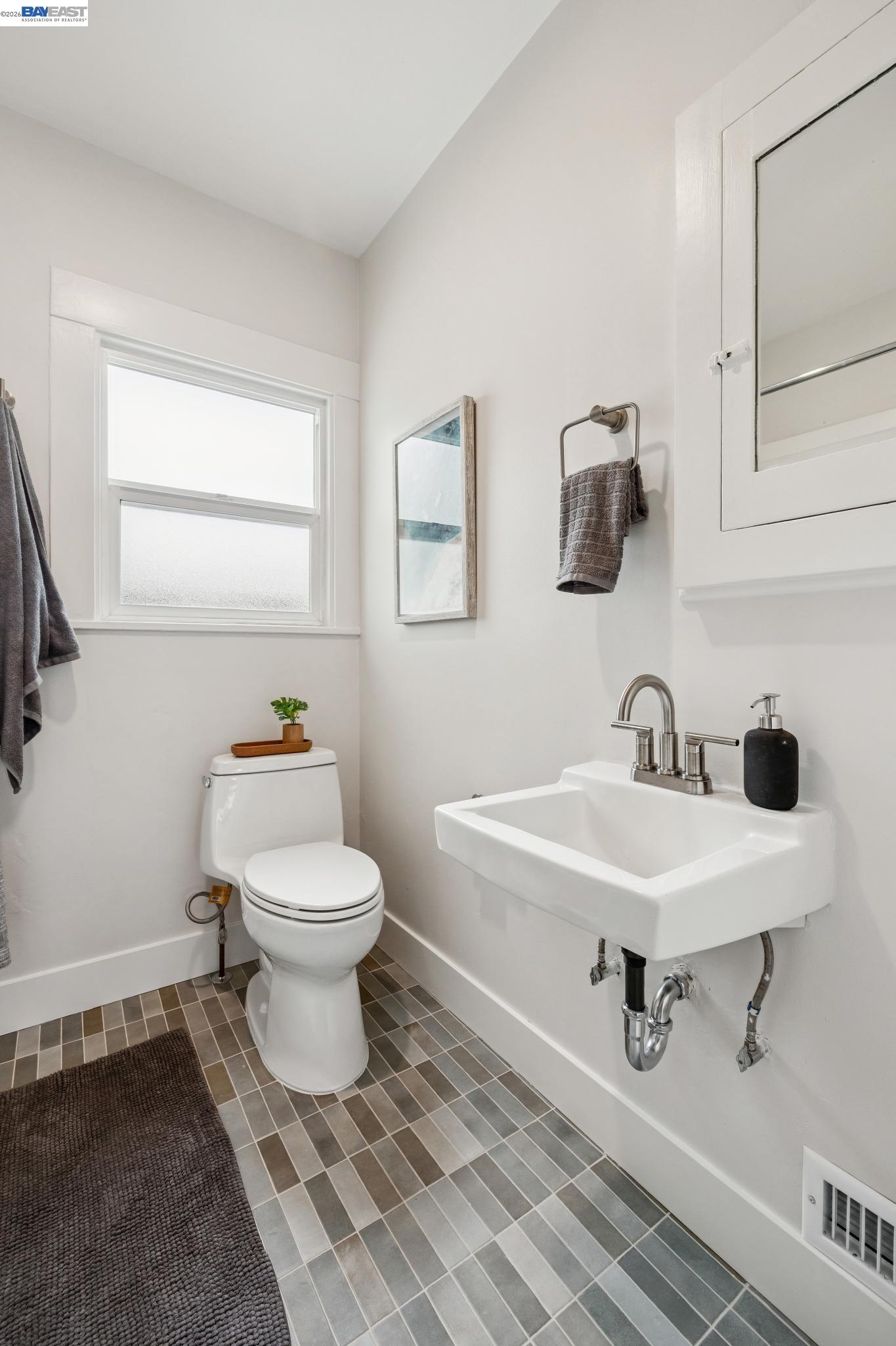 1827 Santa Clara Ave, Alameda CA 94501 — photo 38