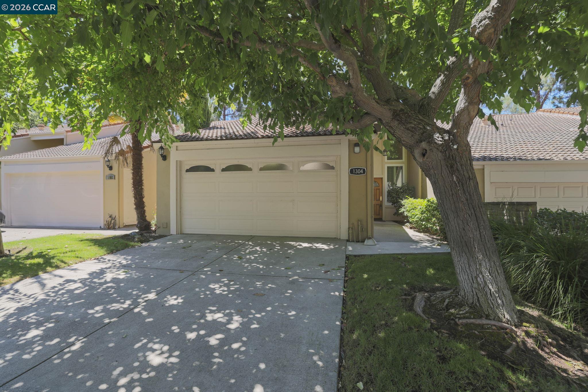 Photo #3: 41139652 Listing: Photo #3