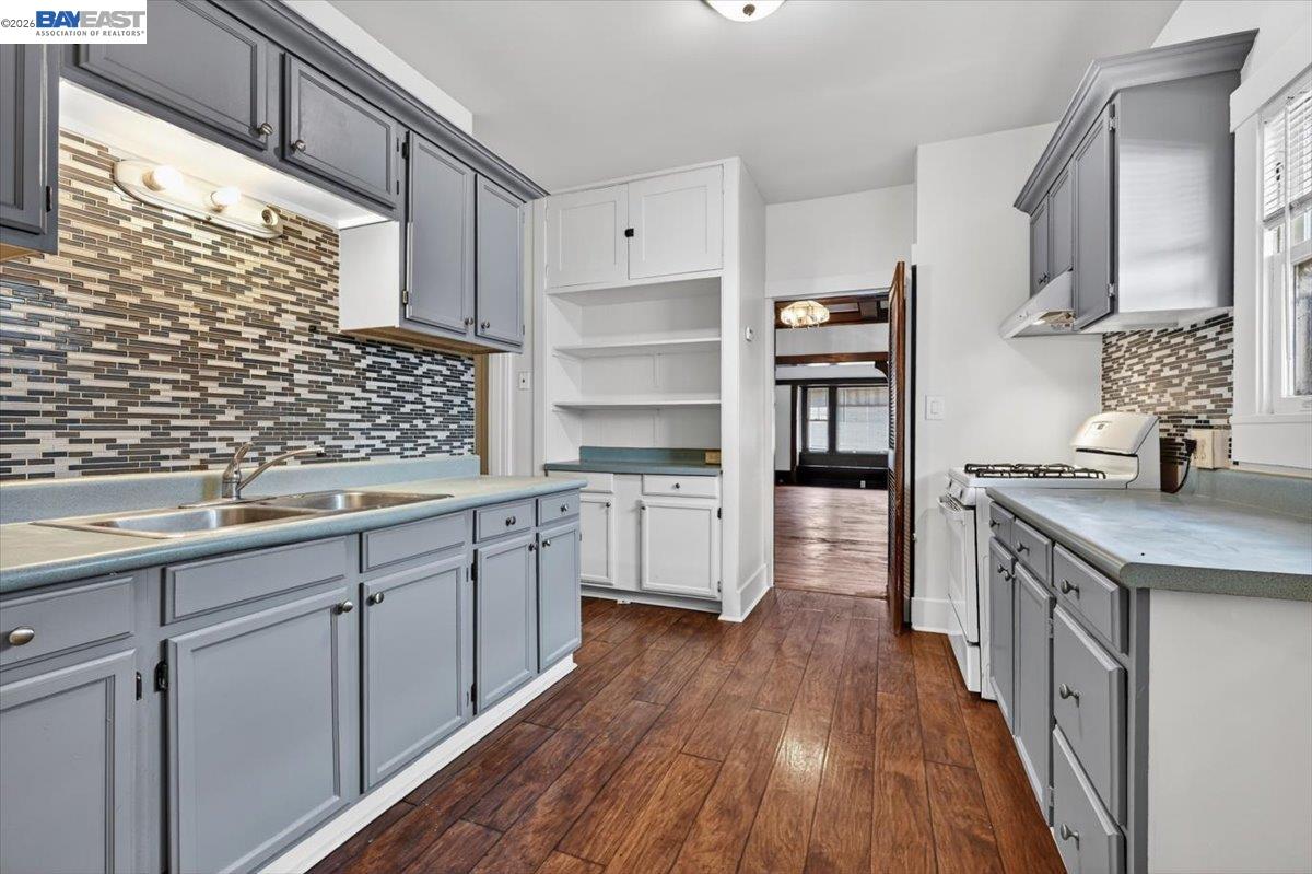 950 Loomis Ct, Oakland CA 94606 — photo 19