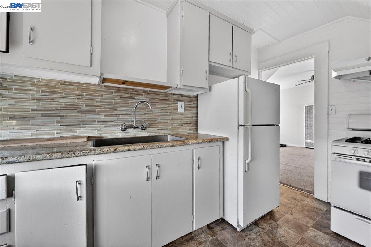 950 Loomis Ct, Oakland CA 94606 — photo 29