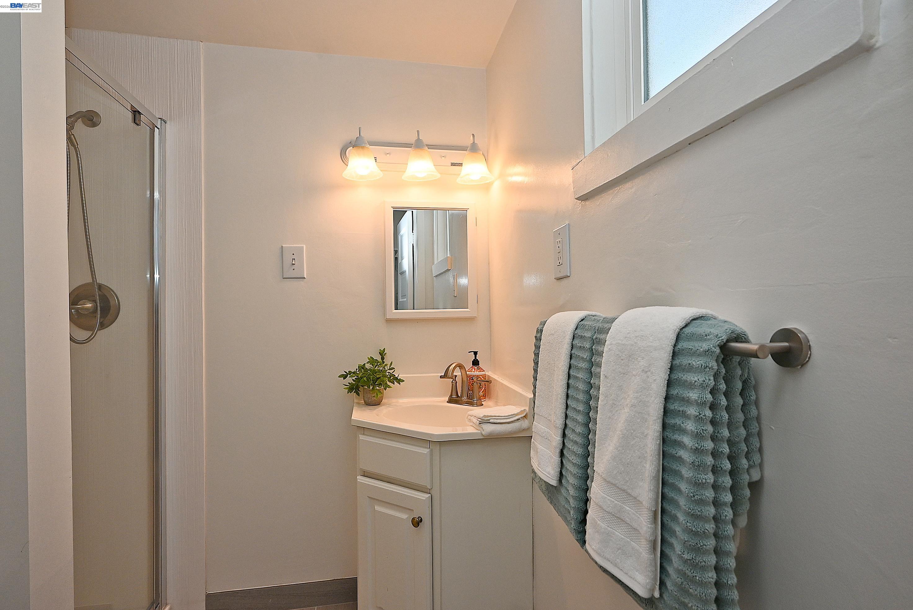 3914 Agua Vista St, Oakland CA 94601 — photo 27