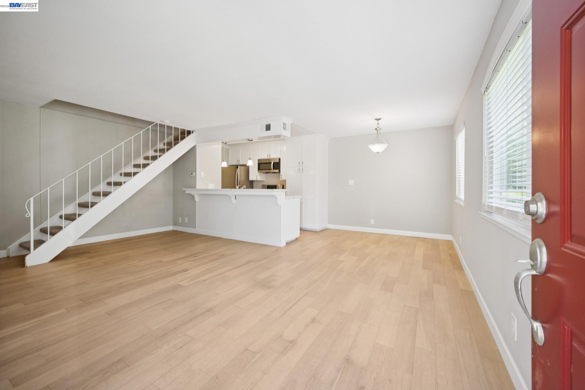 Photo #2: 41139660 Listing: Photo #2