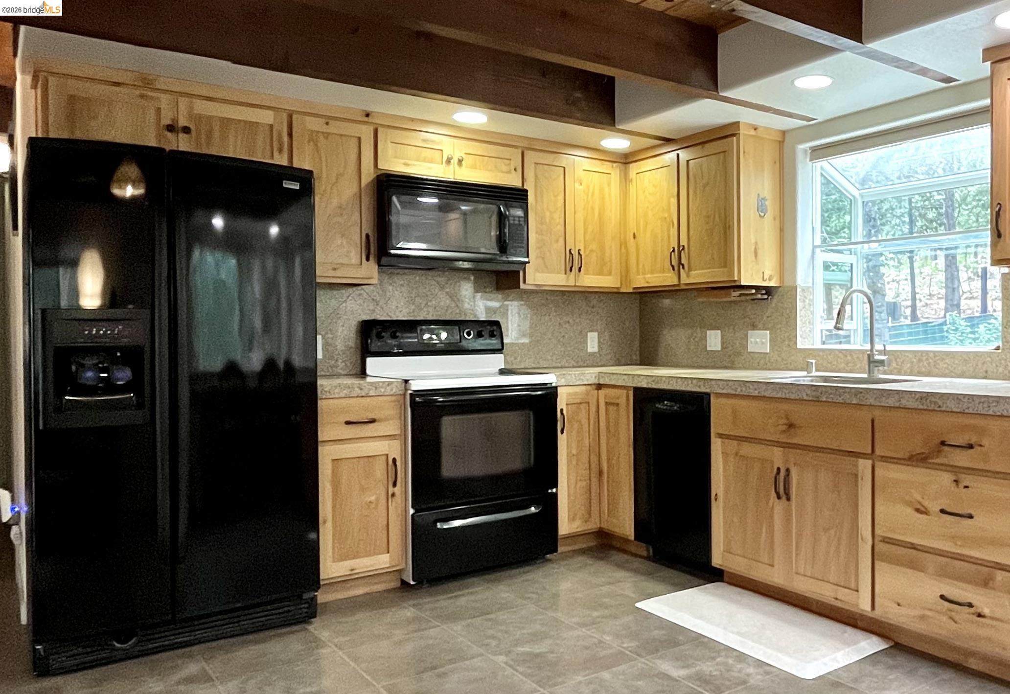 16643 Saddle Ct, Cedar Ridge, CA 95370 photo 3