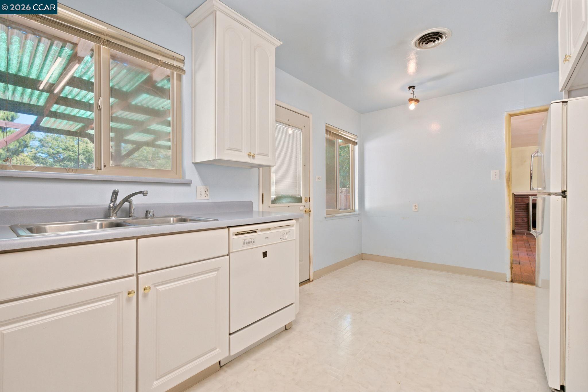 1224 Hale Dr, Concord CA 94518 — photo 9