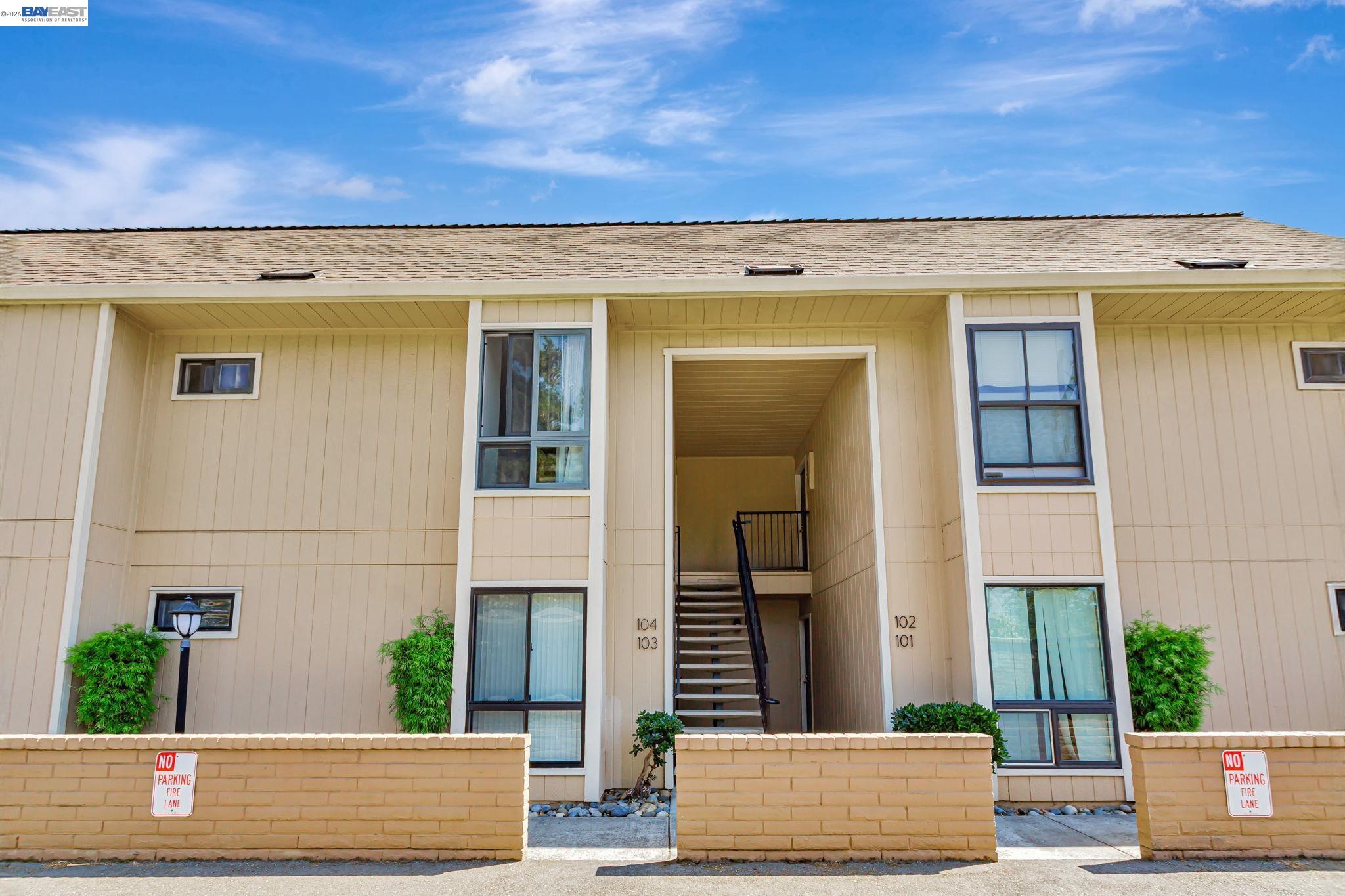 Photo #2: 41139693 Listing: Photo #2