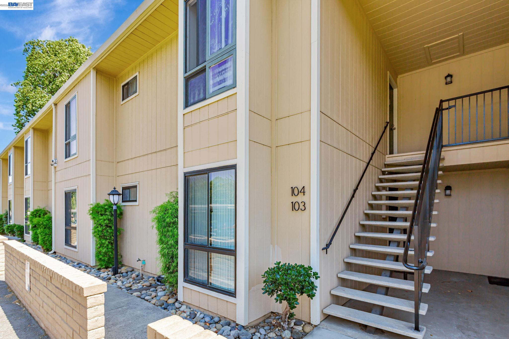 Photo #3: 41139693 Listing: Photo #3