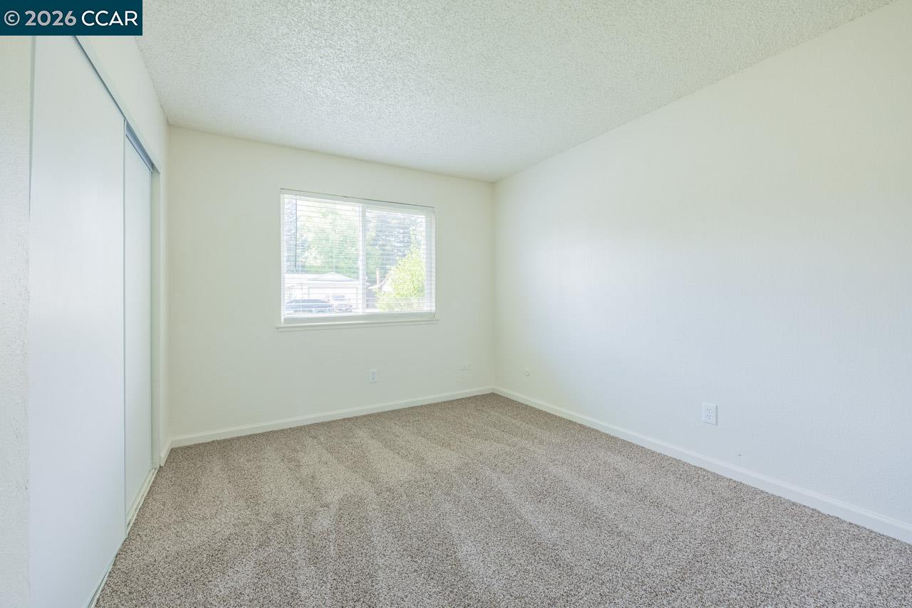 4009 Bairnsdale Way, Sacramento CA 95826 — photo 9