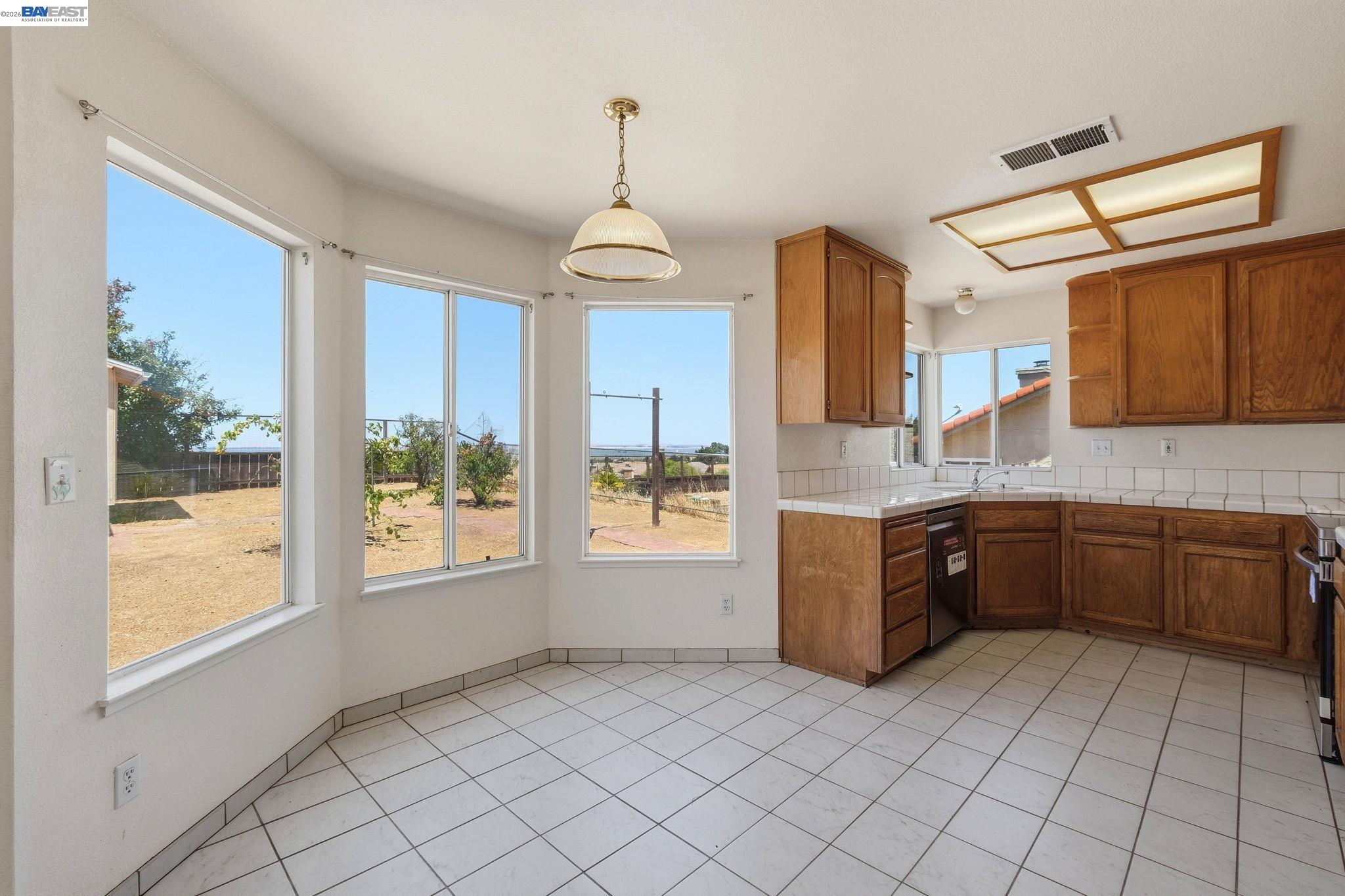 9 Beechwood Ct, Pittsburg CA 94565 — photo 15