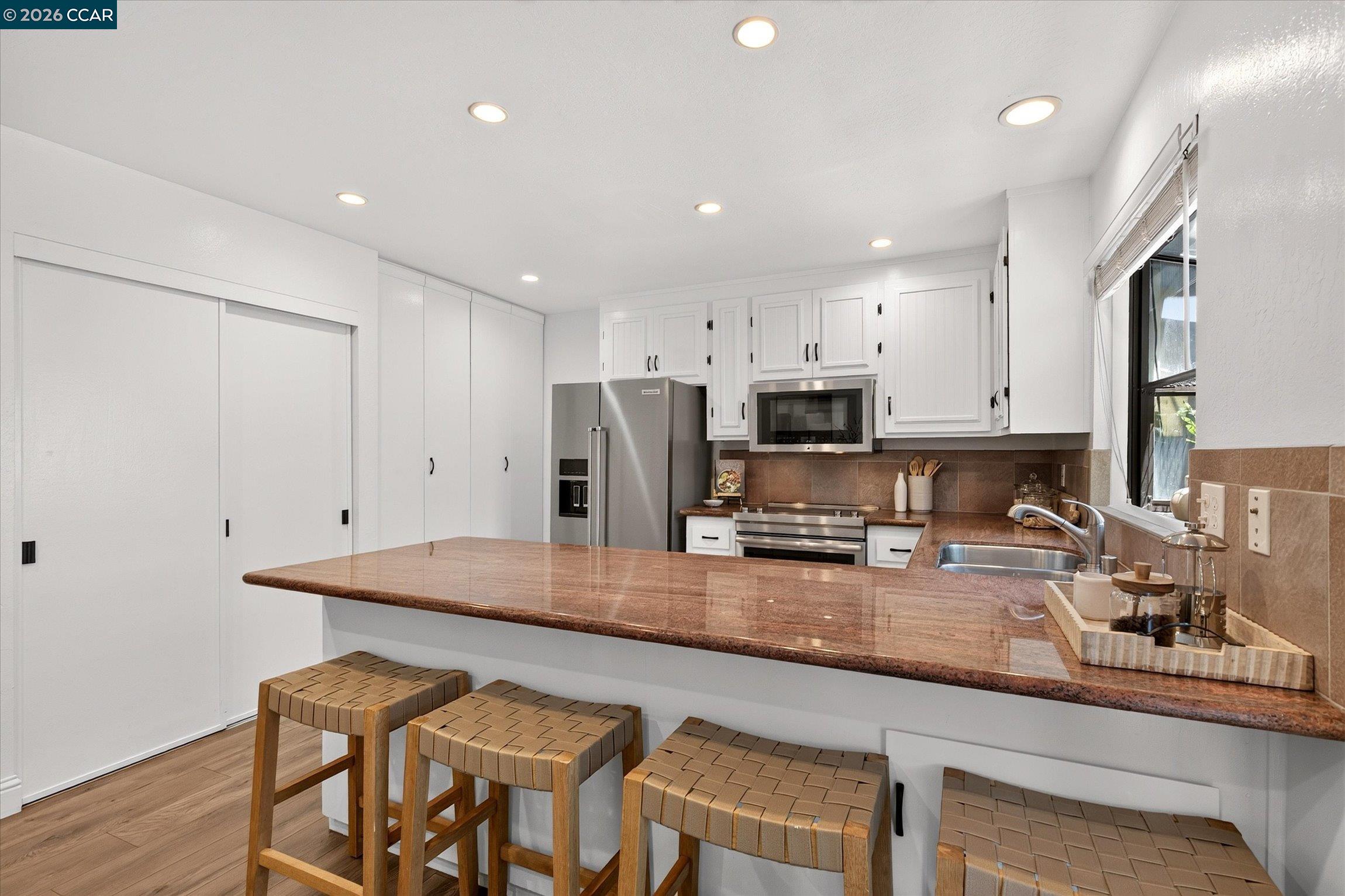 Photo #8: 41139707 Listing: Photo #8