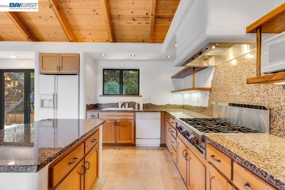 1302 Westview Dr, Berkeley CA 94705 — photo 18