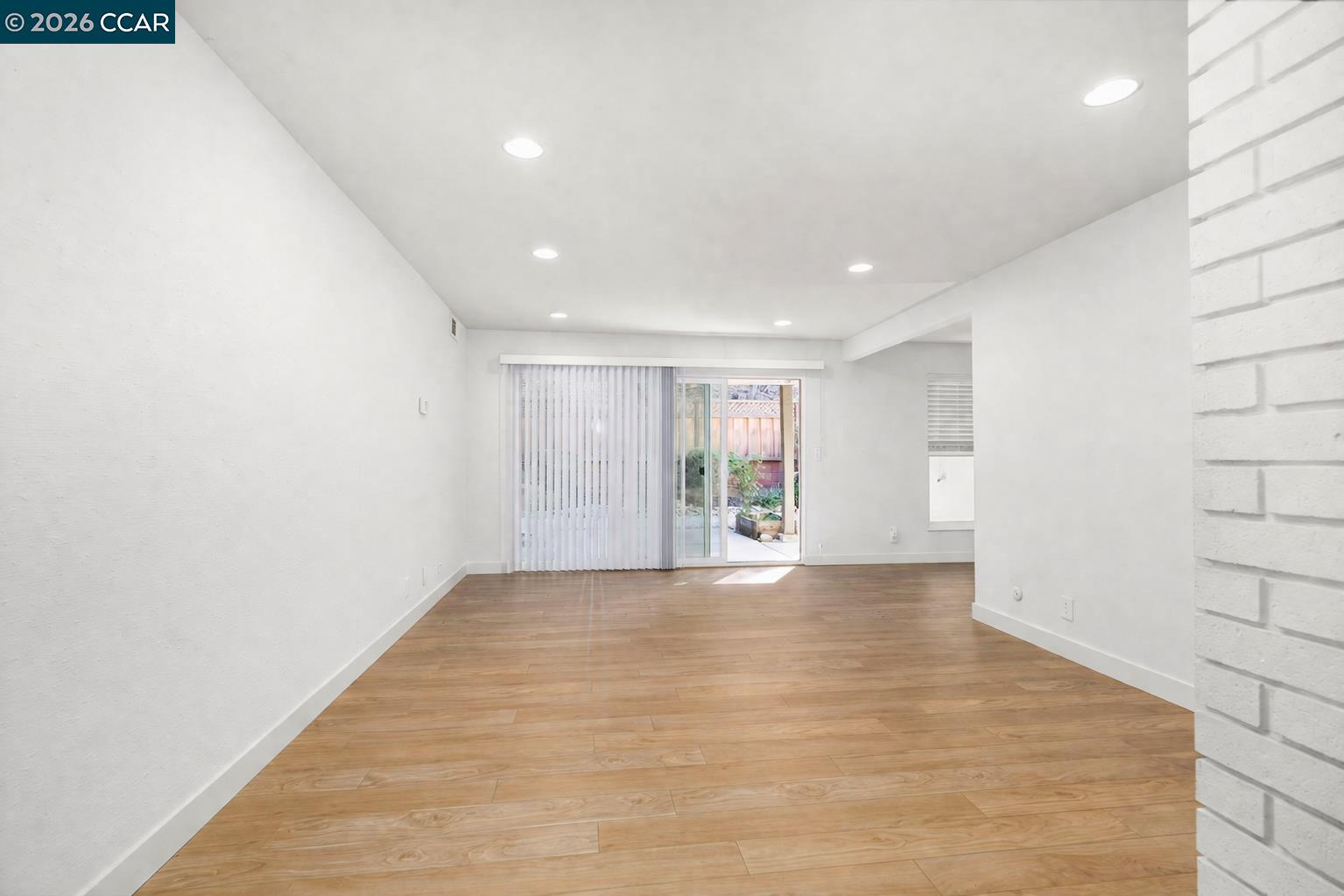 Photo #5: 41139733 Listing: Photo #5