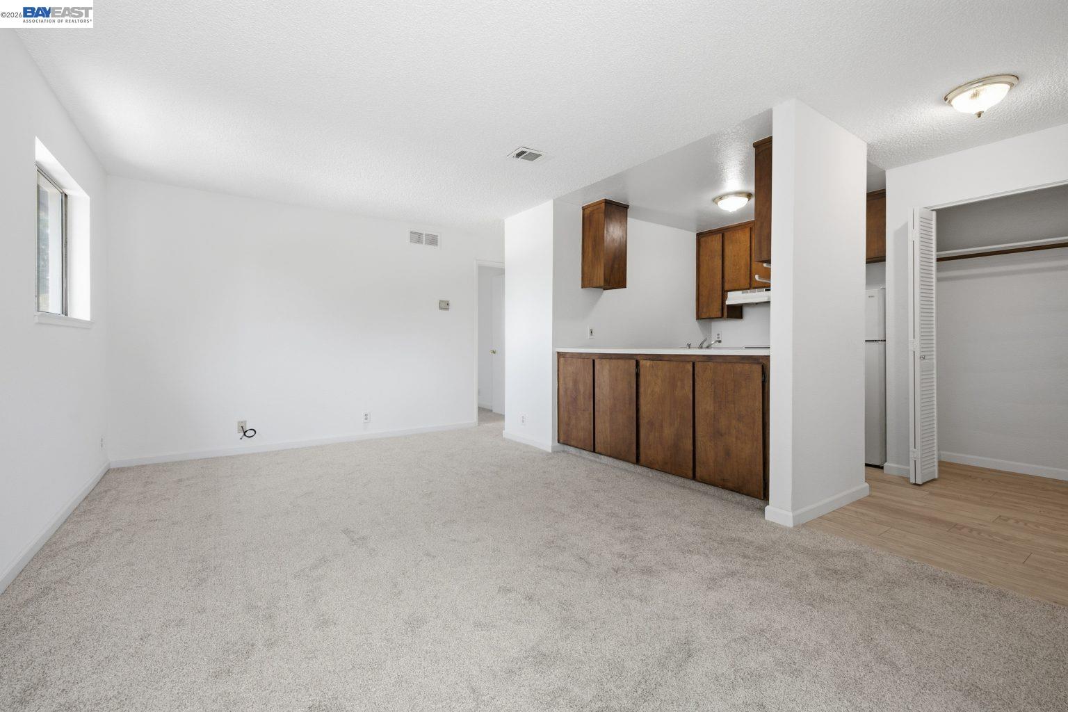 Photo #6: 41139755 Listing: Photo #6