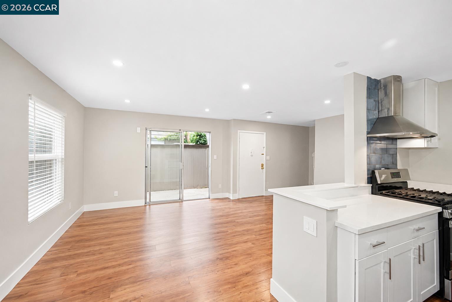 Photo #1: 41139783 Listing: Photo #1