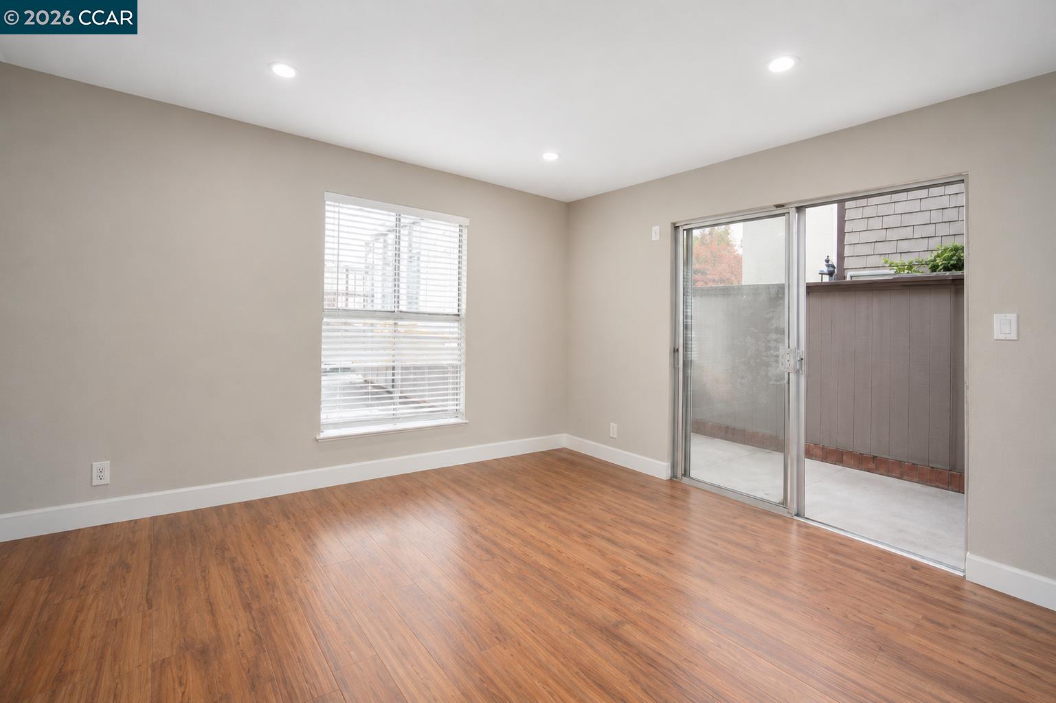 Photo #2: 41139783 Listing: Photo #2