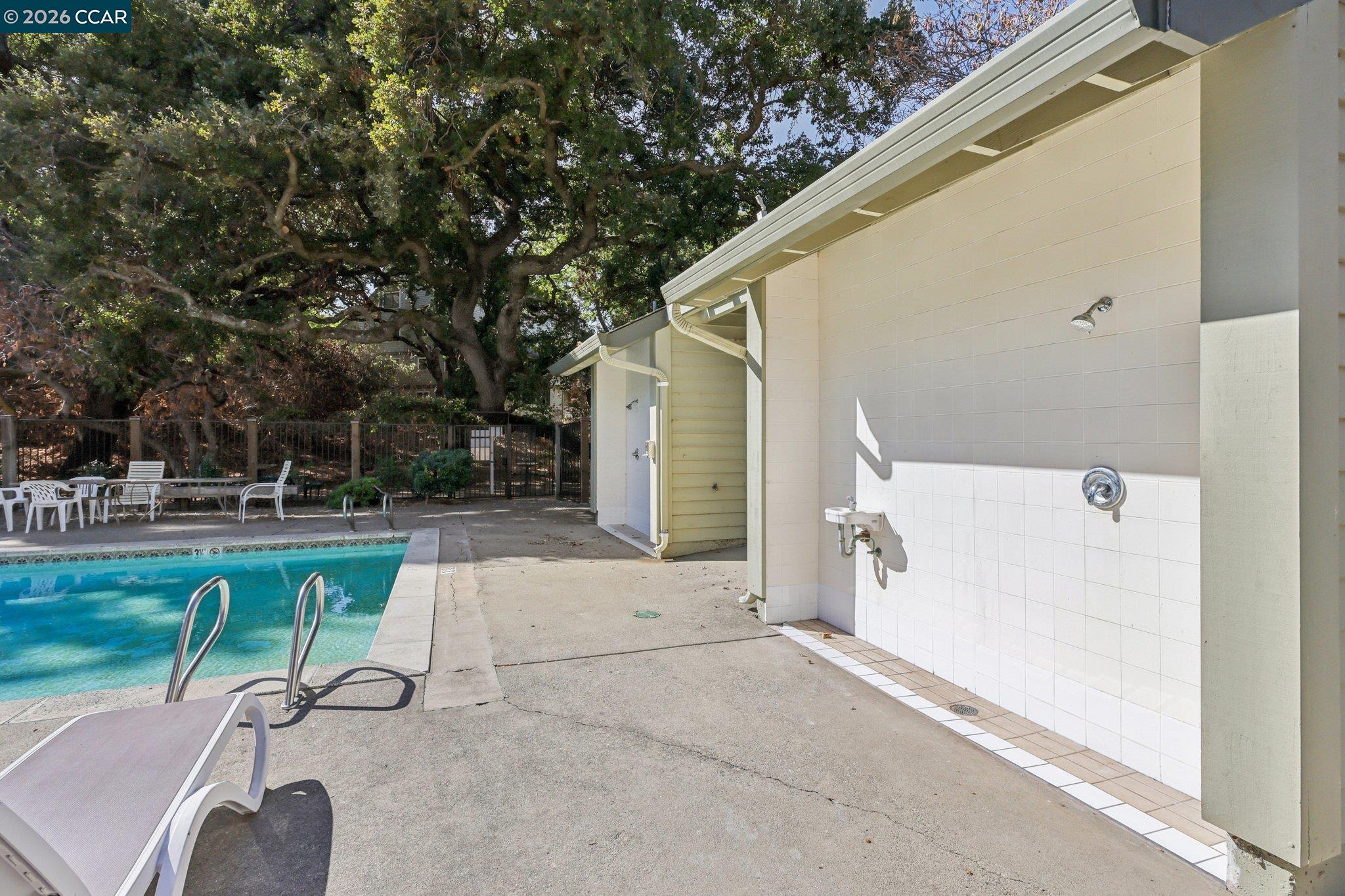 Photo #43: 41139791 Listing: Photo #43
