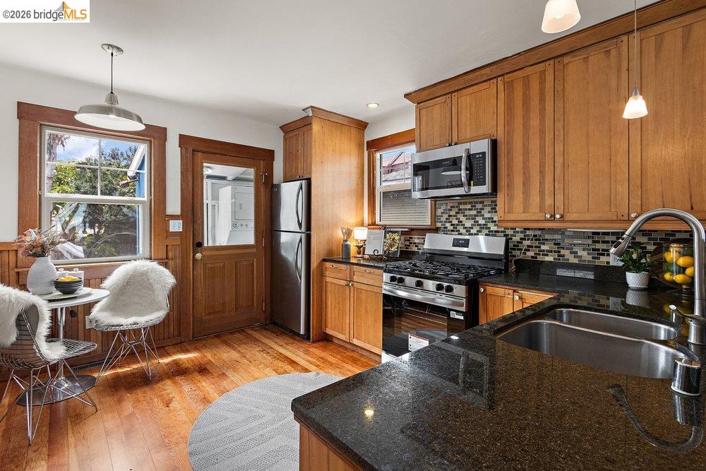943 56Th St, Oakland CA 94608 — photo 12