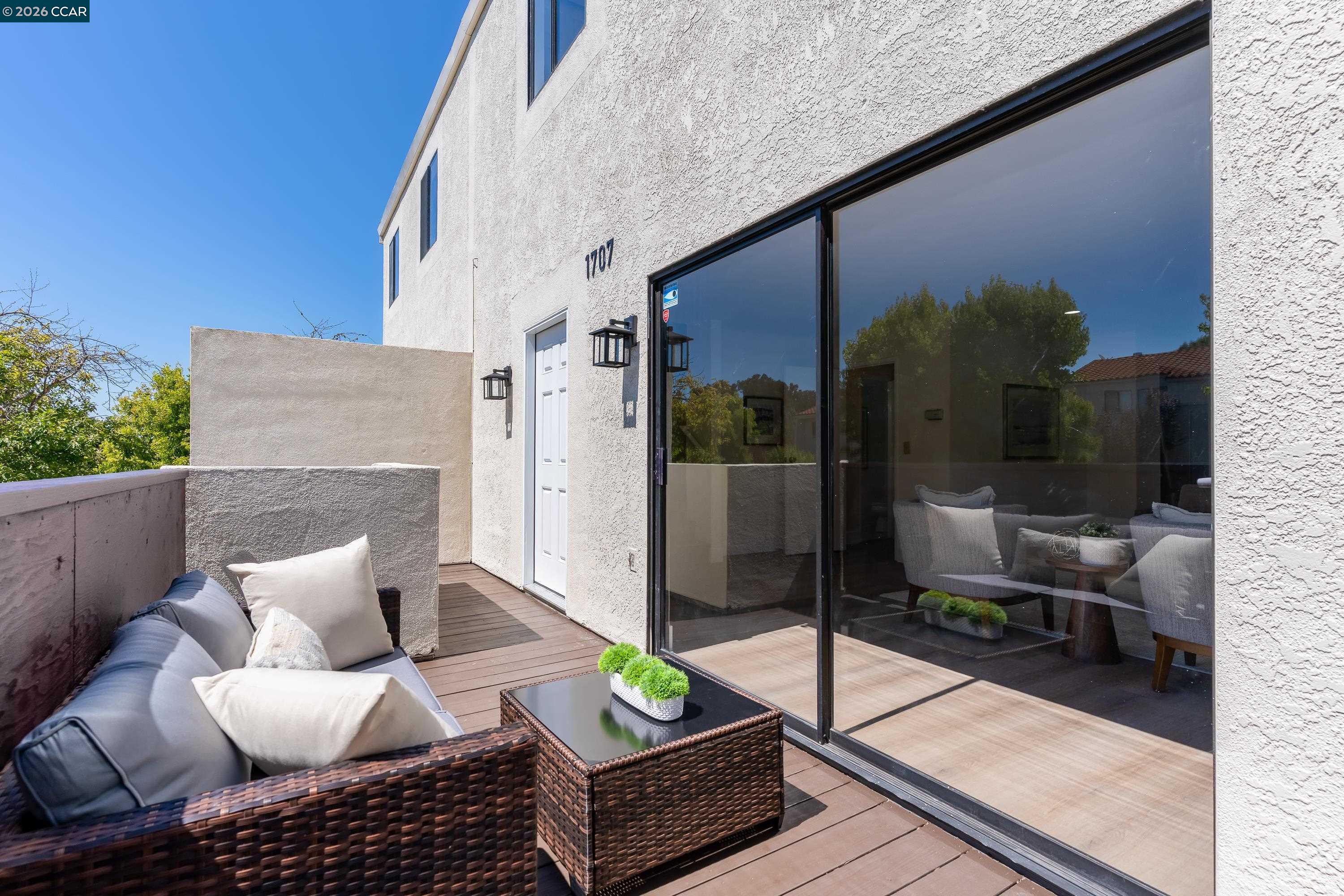 1707 Dalessi Dr, Pinole CA 94564 — photo 11