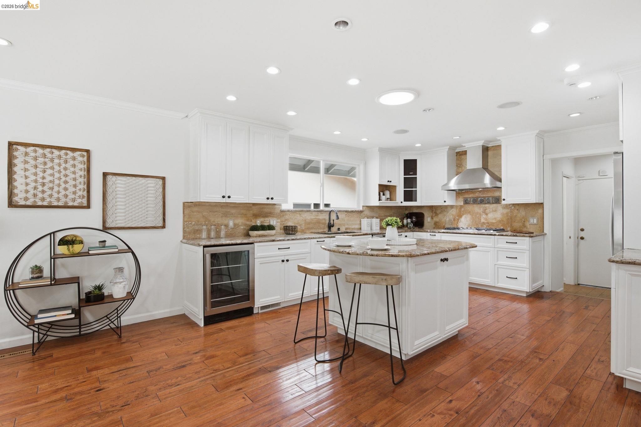 8170 Surrey Ln, Oakland CA 94605 — photo 24