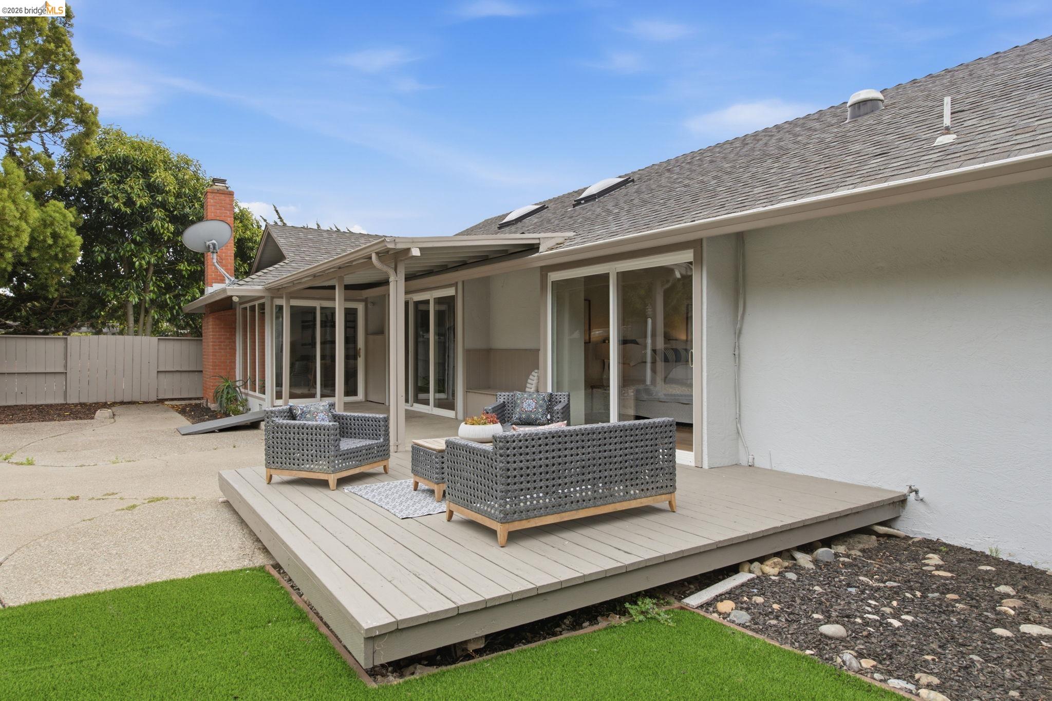 8170 Surrey Ln, Oakland CA 94605 — photo 43