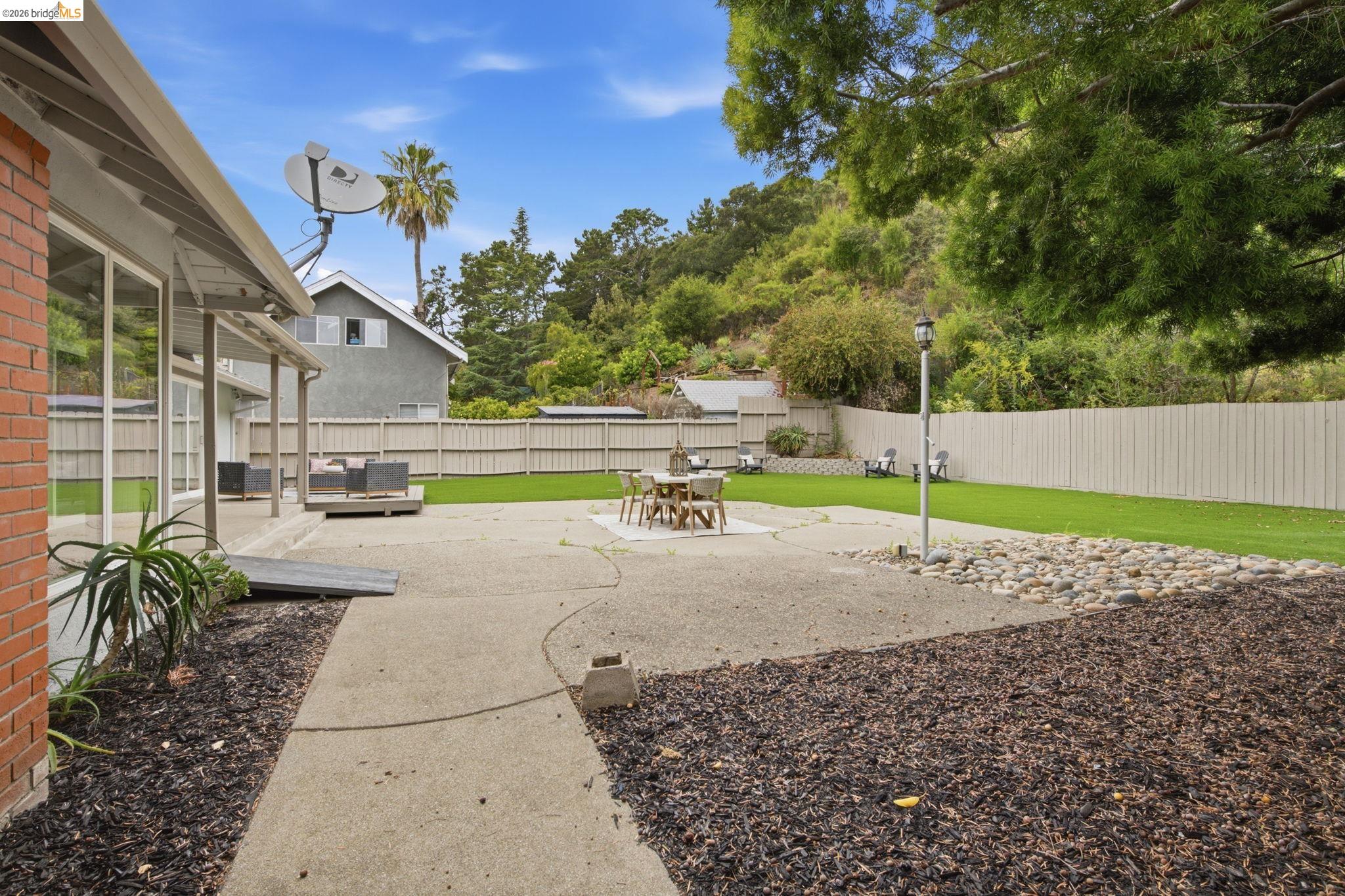 8170 Surrey Ln, Oakland CA 94605 — photo 45