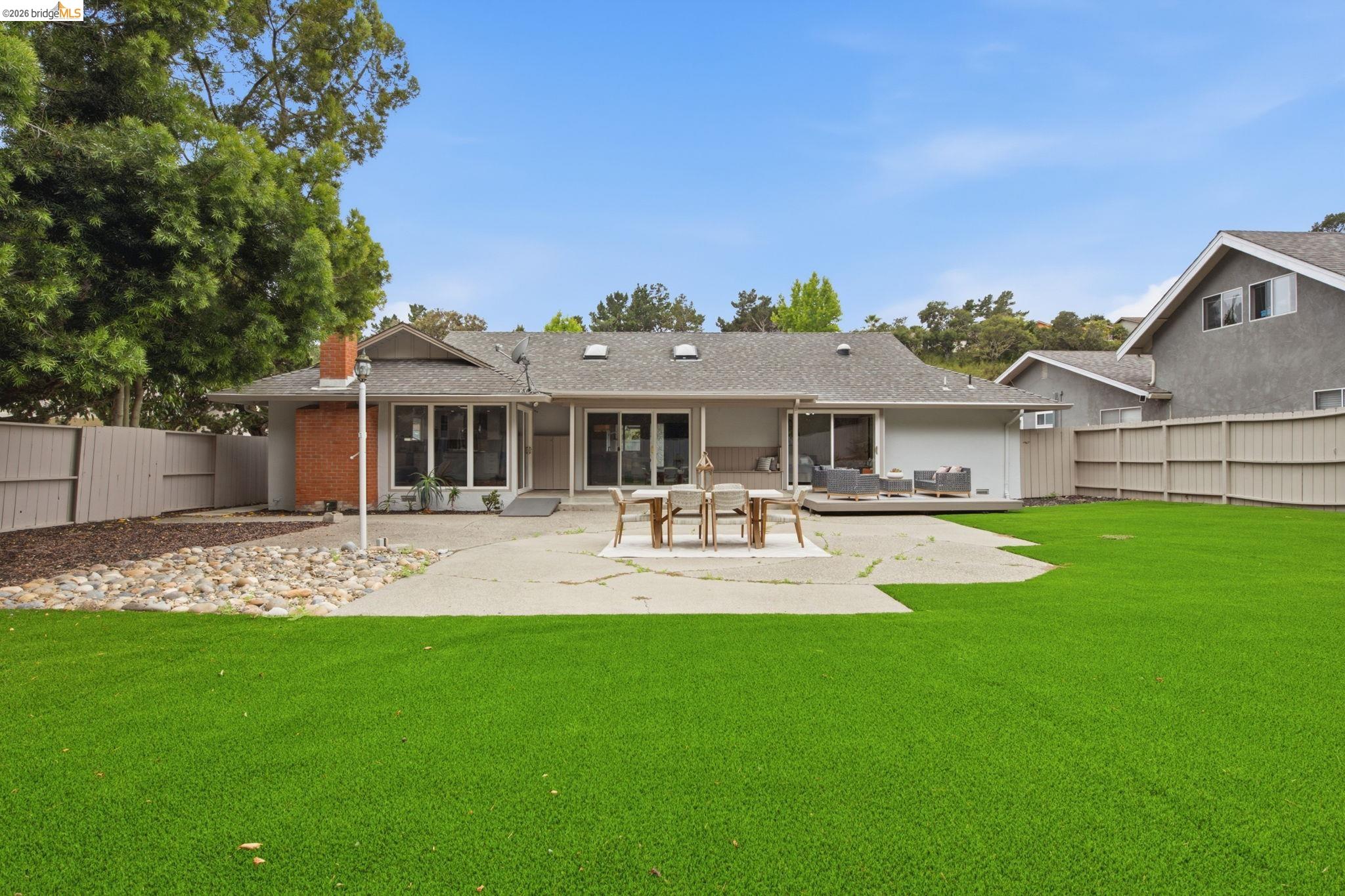 8170 Surrey Ln, Oakland CA 94605 — photo 51