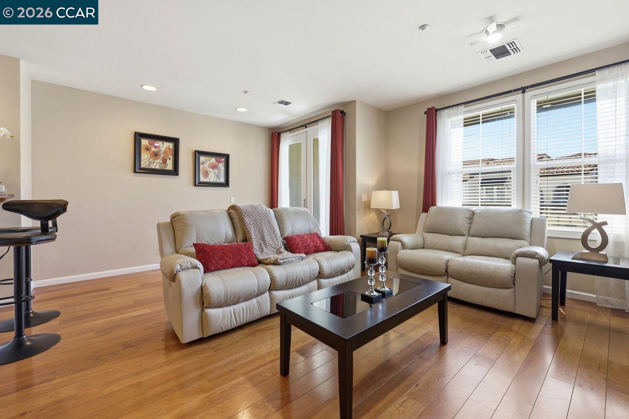 Photo #4: 41139820 Listing: Photo #4