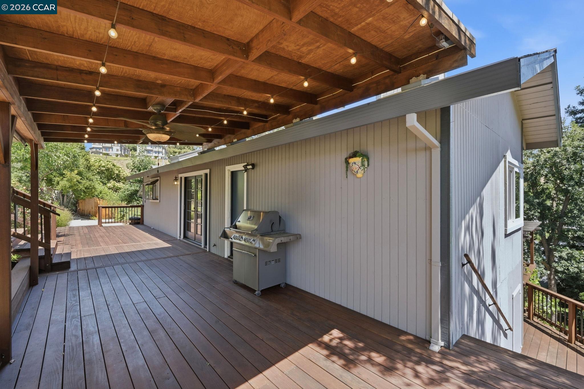 141 Donaleen Ct, Martinez CA 94553 — photo 29