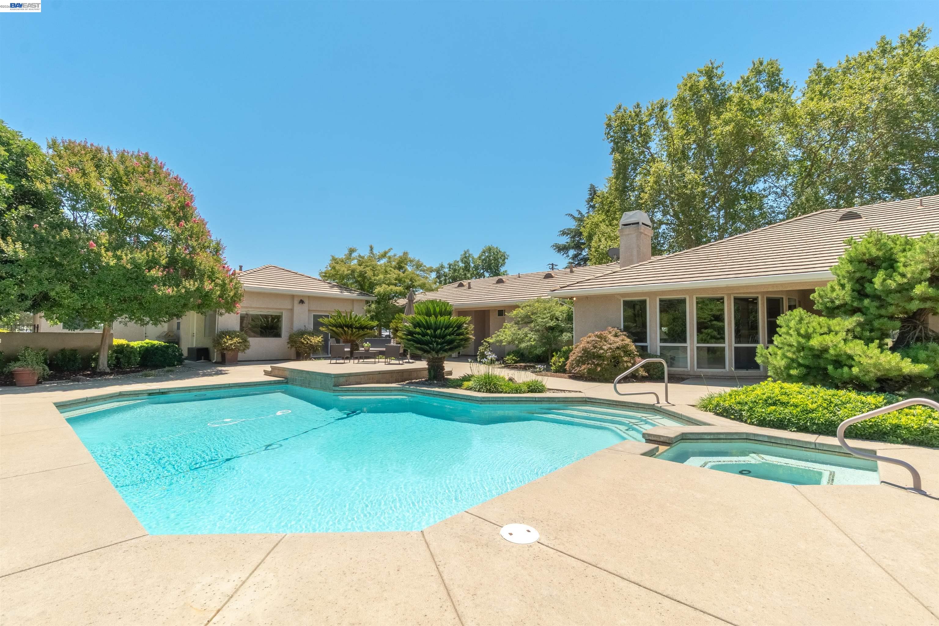 10055 Justamere Ln, Elk Grove CA 95624 — photo 41