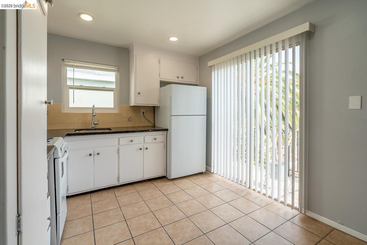 3414 64Th Avenue Pl, Oakland CA 94605 — photo 12