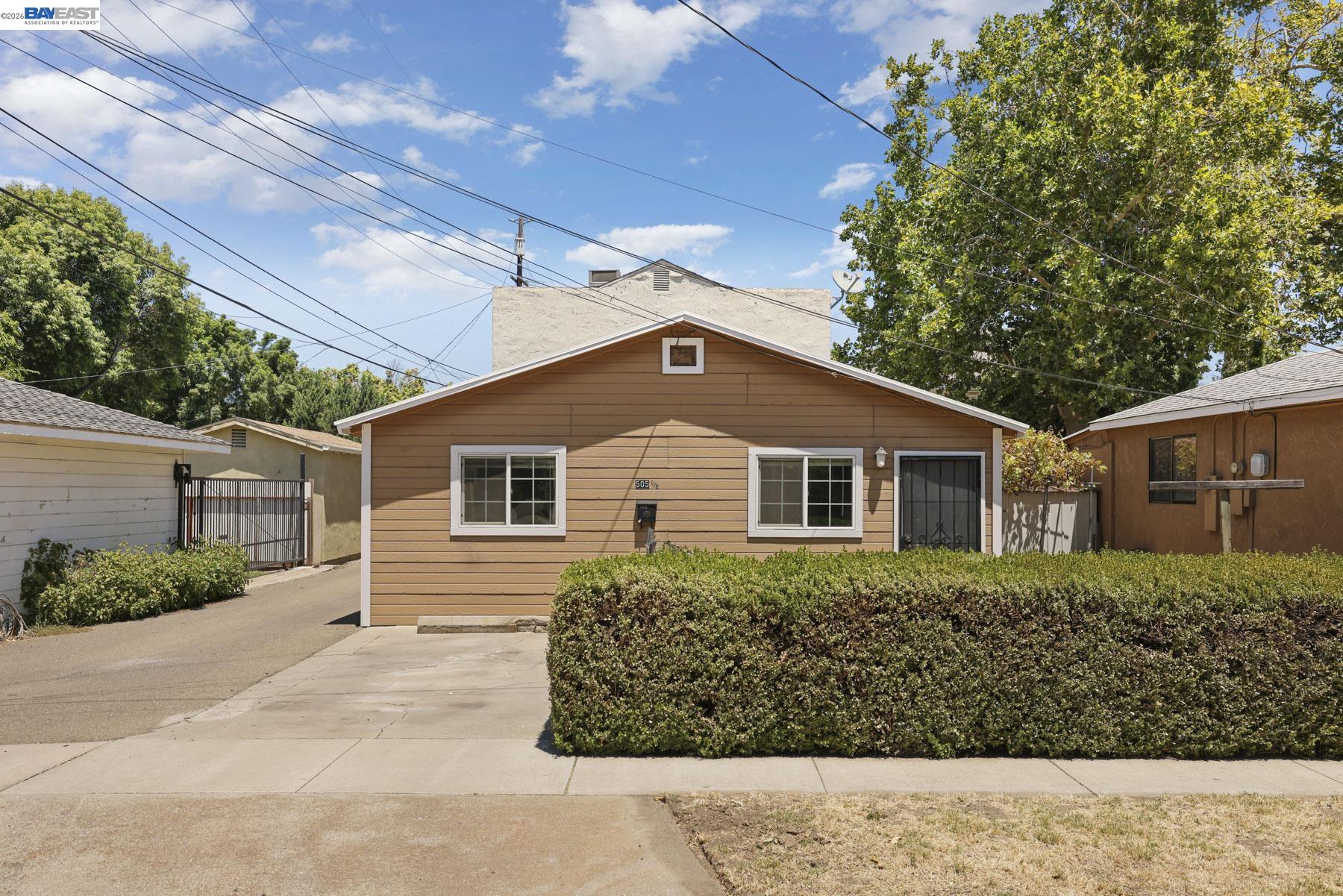 505 W 9Th St, Tracy CA 95376 — photo 2