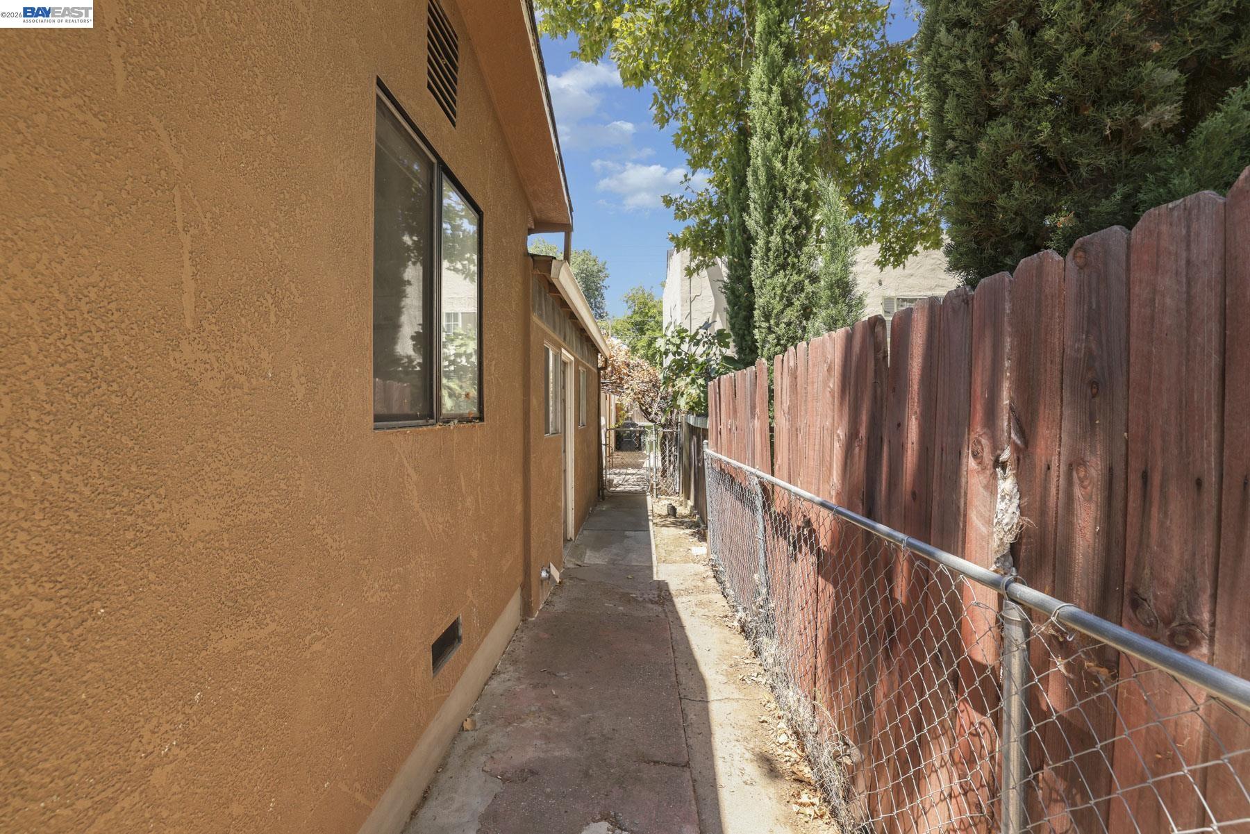 505 W 9Th St, Tracy CA 95376 — photo 6