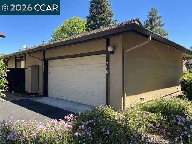 Photo #2: 41139874 Listing: Photo #2