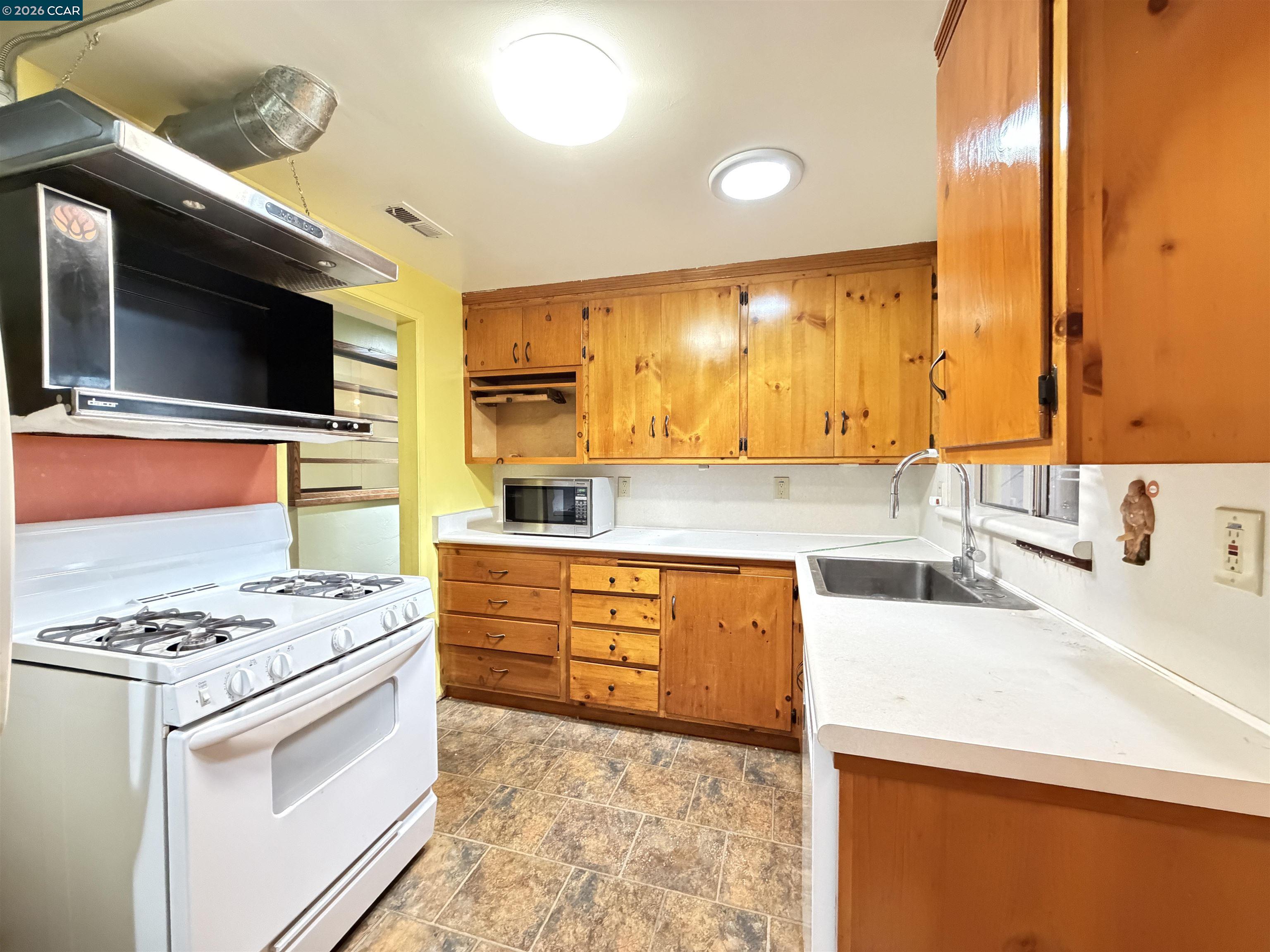 4072 Saint James Dr, El Sobrante CA 94803 — photo 11