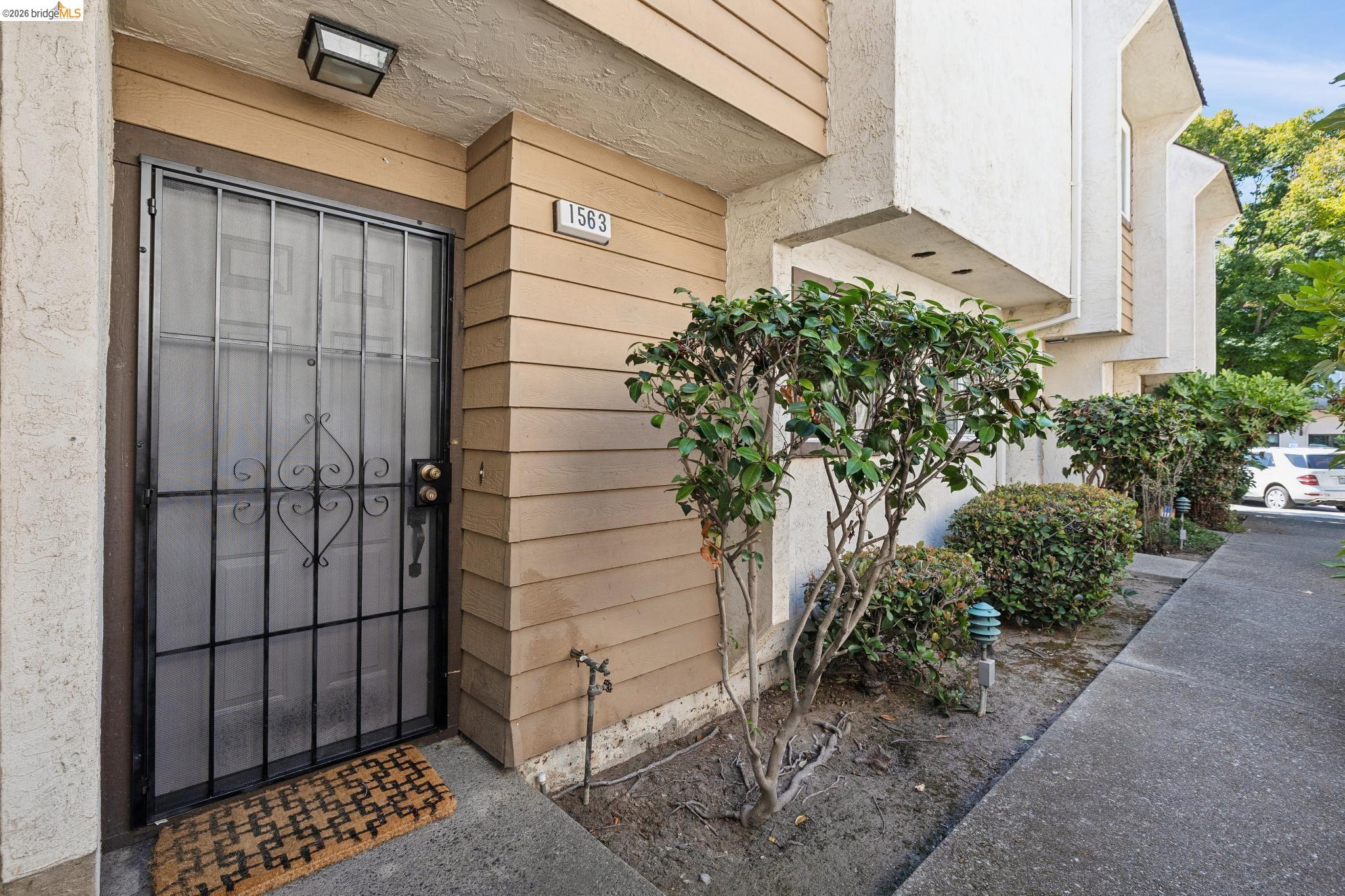 Photo #3: 41139904 Listing: Photo #3