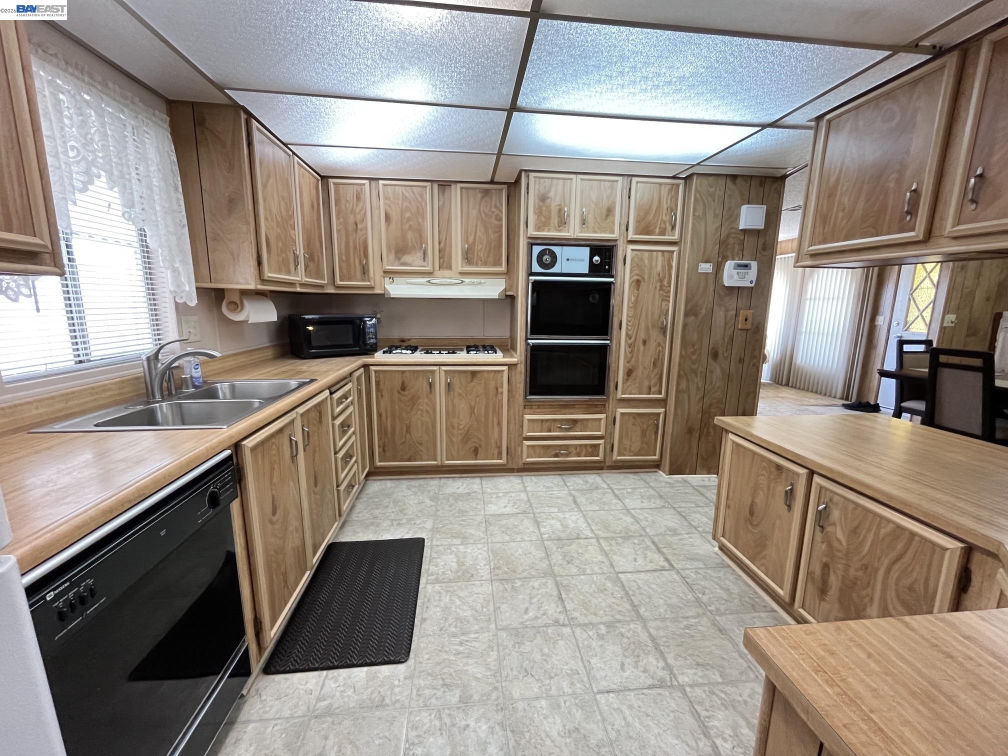 1285 Sussex way, Hayward CA 94544 — photo 14