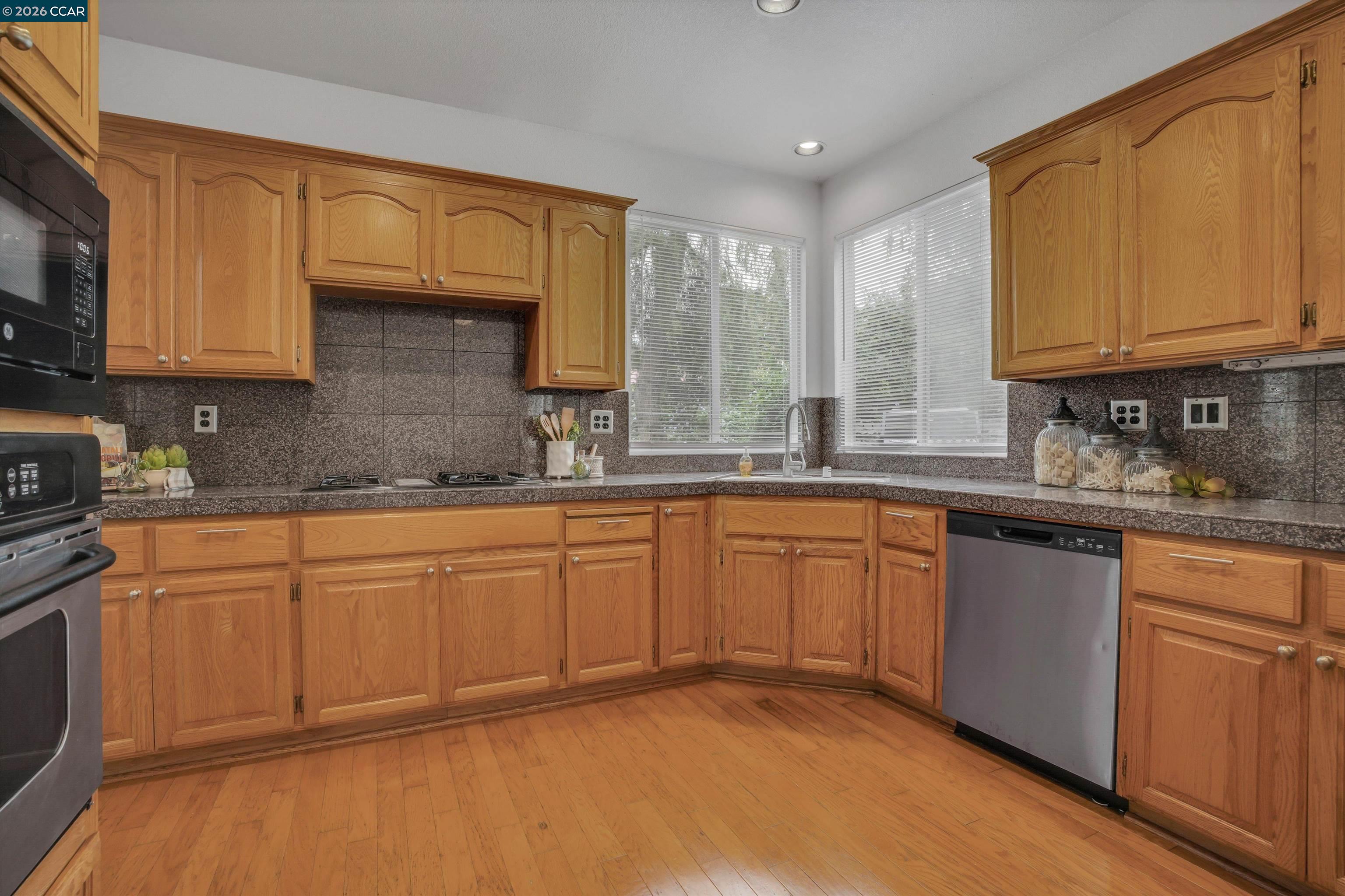 1932 Medicine Mountain Ct, Antioch CA 94531 — photo 11