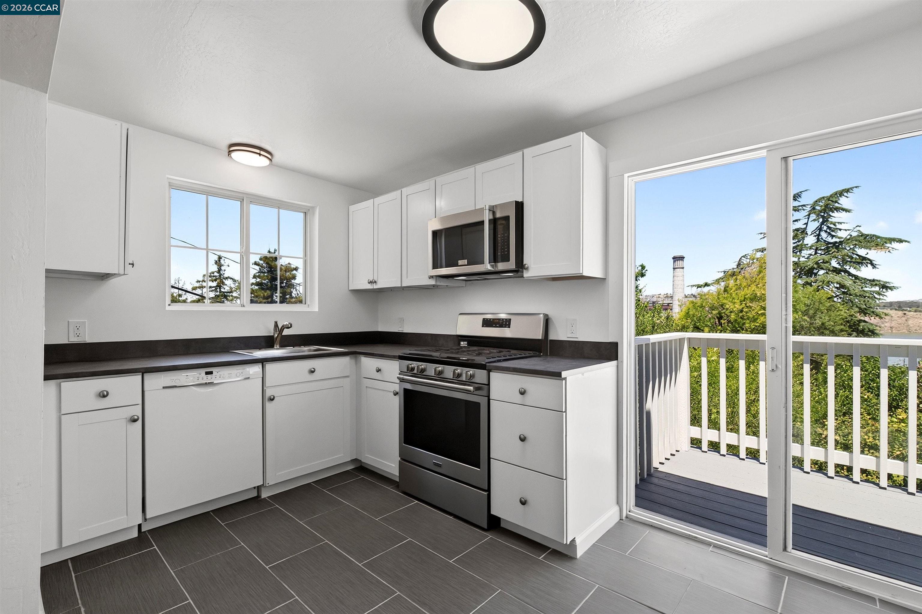 754 Alhambra Street, Crockett CA 94525 — photo 13